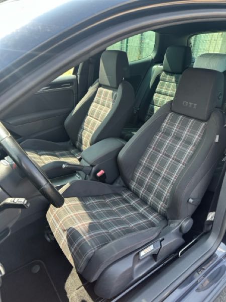 Volkswagen Golf VI 2.0 T 210 GTI 3P