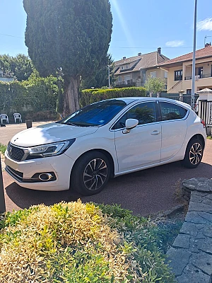Ds 4 (2) 1.6 BLUEHDI 120 SO CHIC AUTOMATIQUE