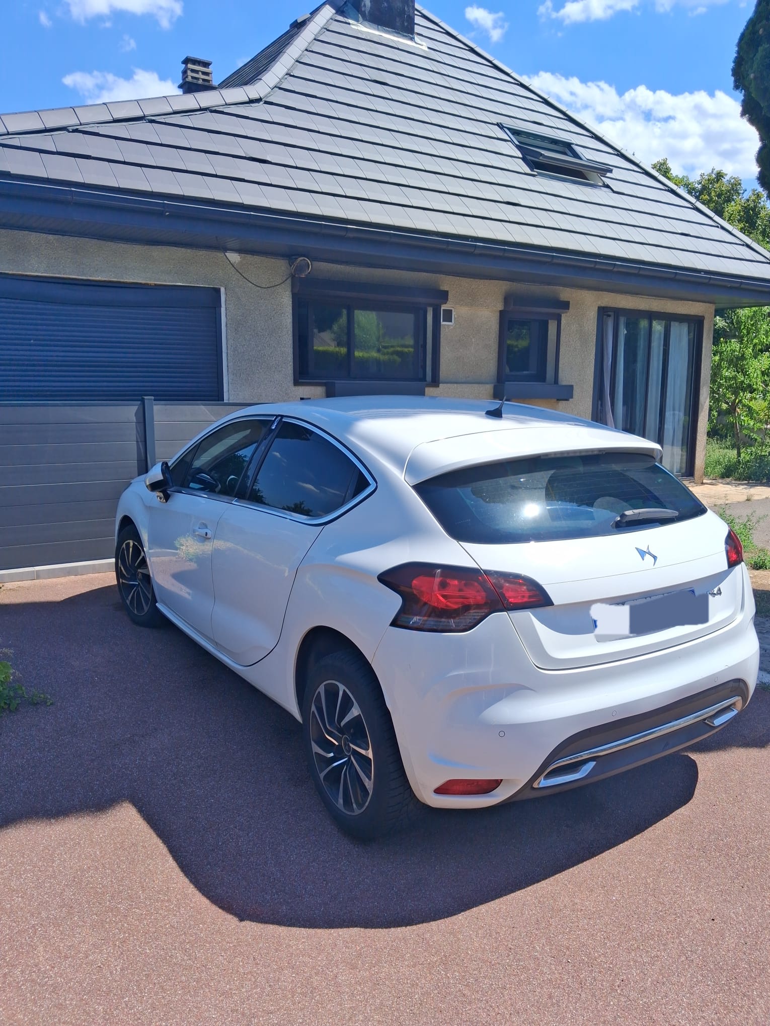 Ds 4 (2) 1.6 BLUEHDI 120 SO CHIC AUTOMATIQUE
