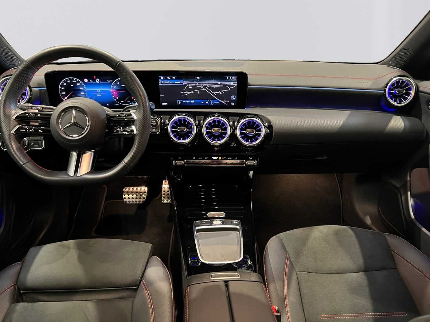Mercedes-Benz CLA 200 Shooting Brake  ...