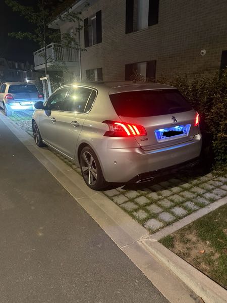 Peugeot 308 II 1.6 E-HDI 115 ALLURE
