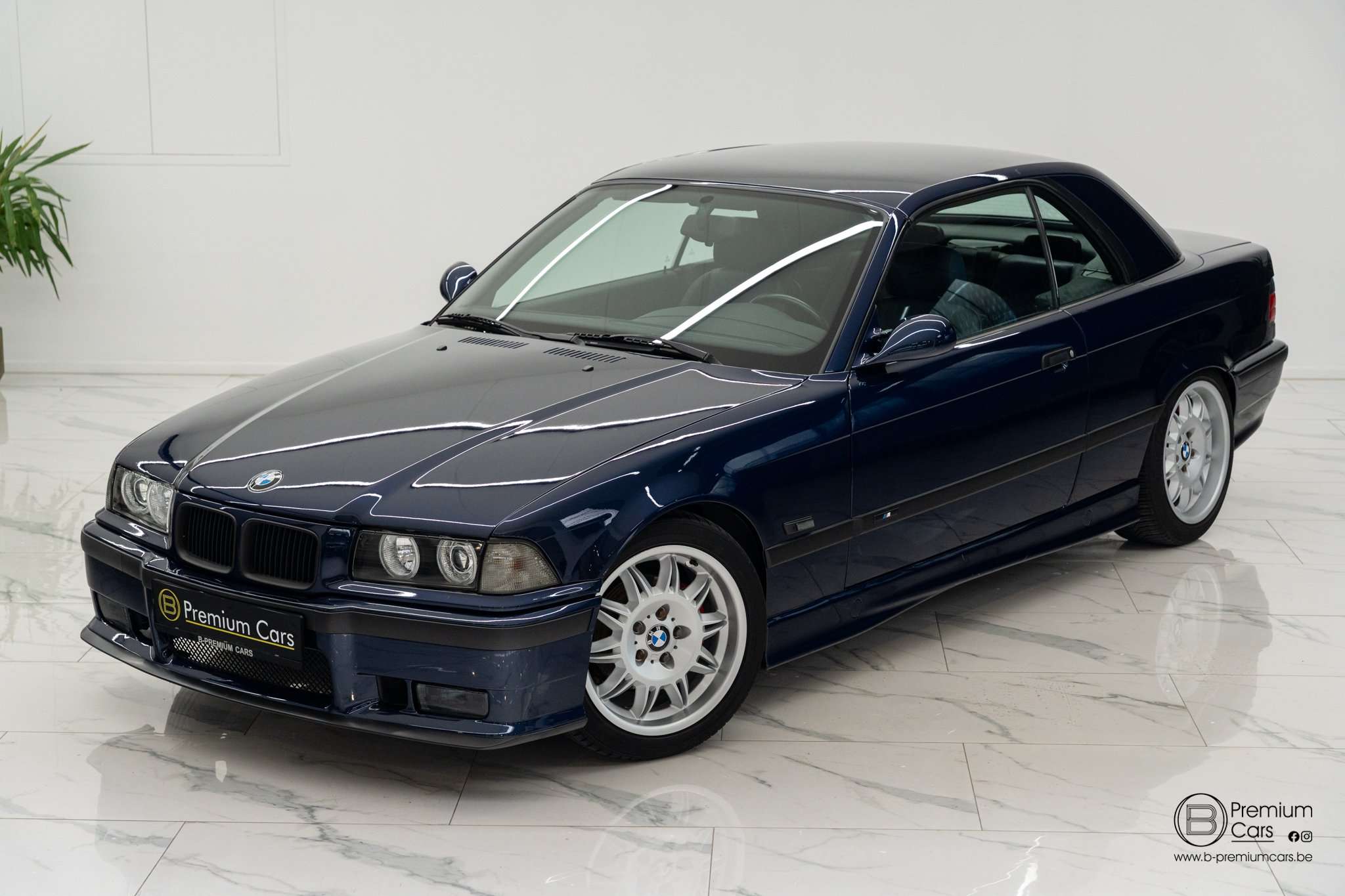 BMW 320 I 325 motor cabrio E36 M pack! Oldtimer! Uniek!