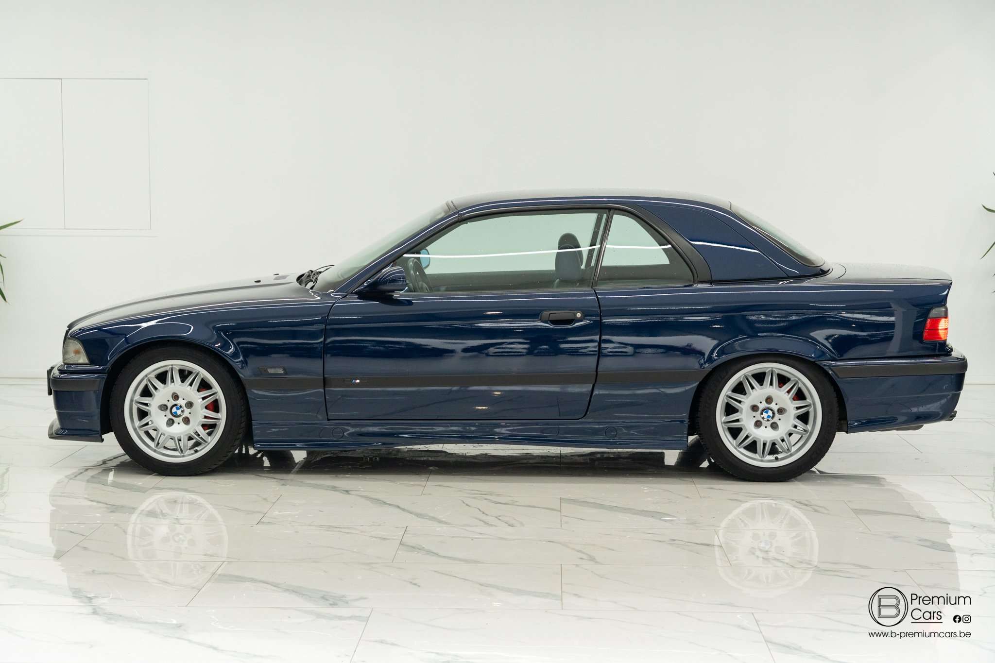 BMW 320 I 325 motor cabrio E36 M pack! Oldtimer! Uniek!