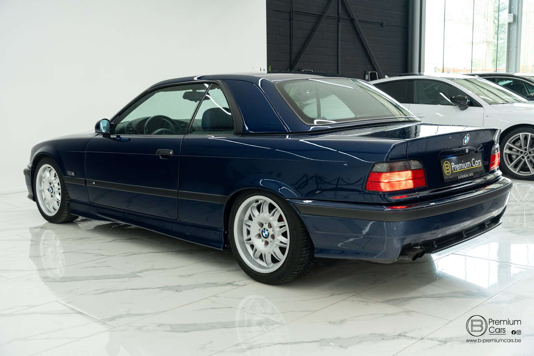 BMW 320 I 325 motor cabrio E36 M pack! Oldtimer! Uniek!