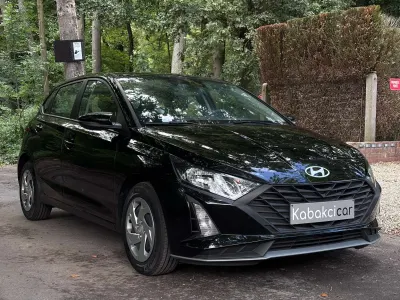 Hyundai i20 1.2I 84cv VEH NEUF/CARPLAY/ANDROID/CAMERA/CAPTEURS