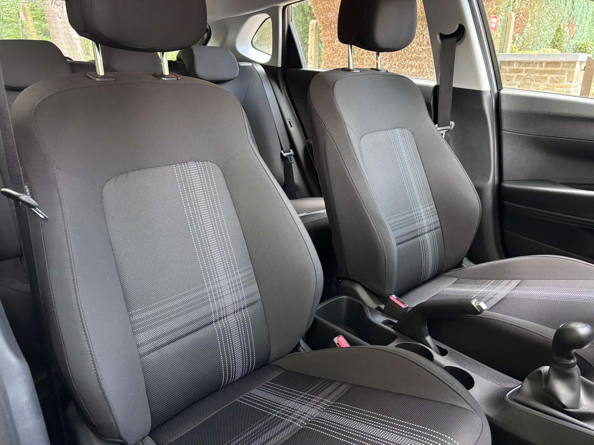 Hyundai i20 1.2I 84cv VEH NEUF/CARPLAY/ANDROID/CAMERA/CAPTEURS