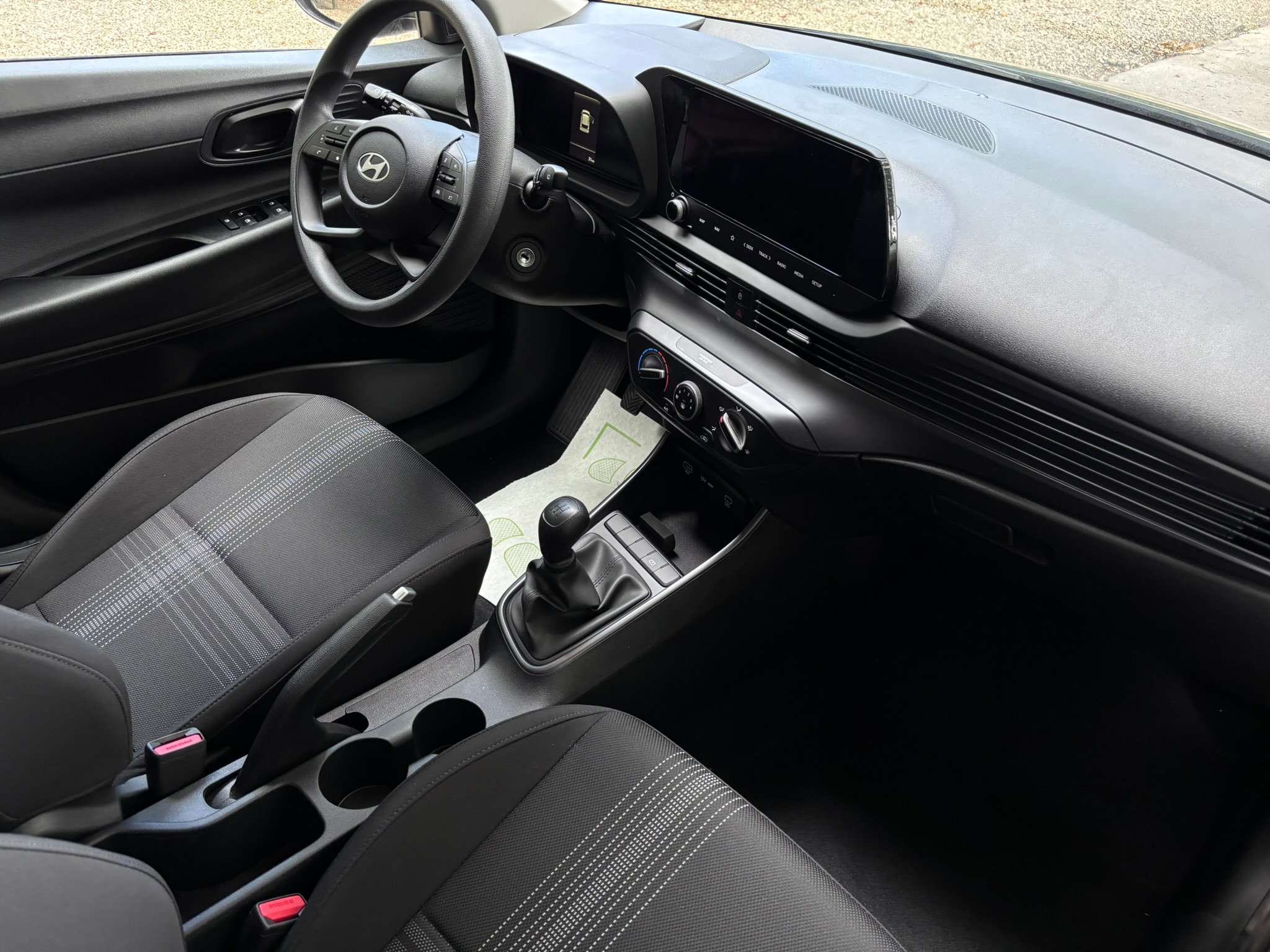 Hyundai i20 1.2I 84cv VEH NEUF/CARPLAY/ANDROID/CAMERA/CAPTEURS