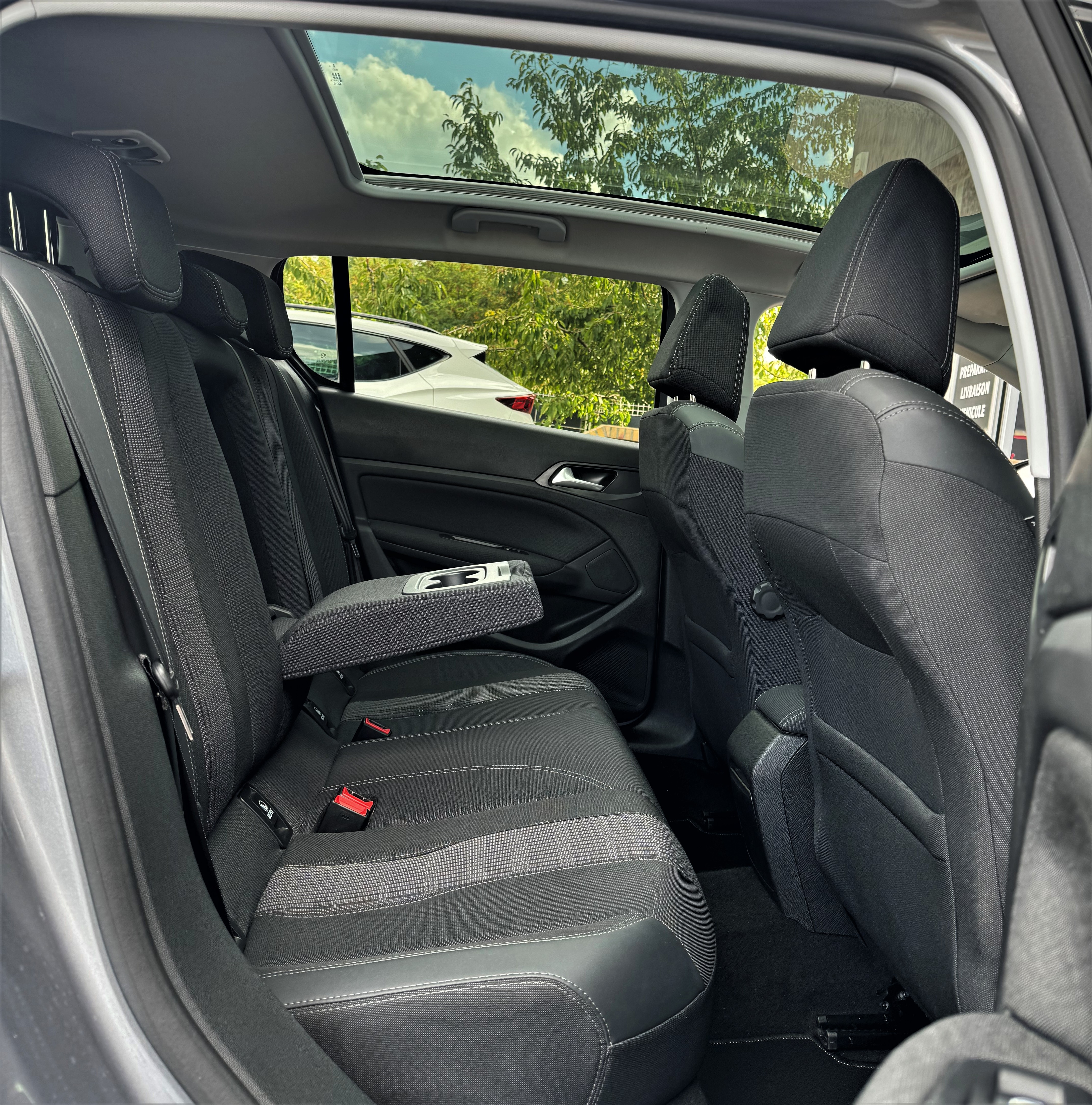 Peugeot 308 II HDi 130 S&S Allure Design' 1er Propriétaire