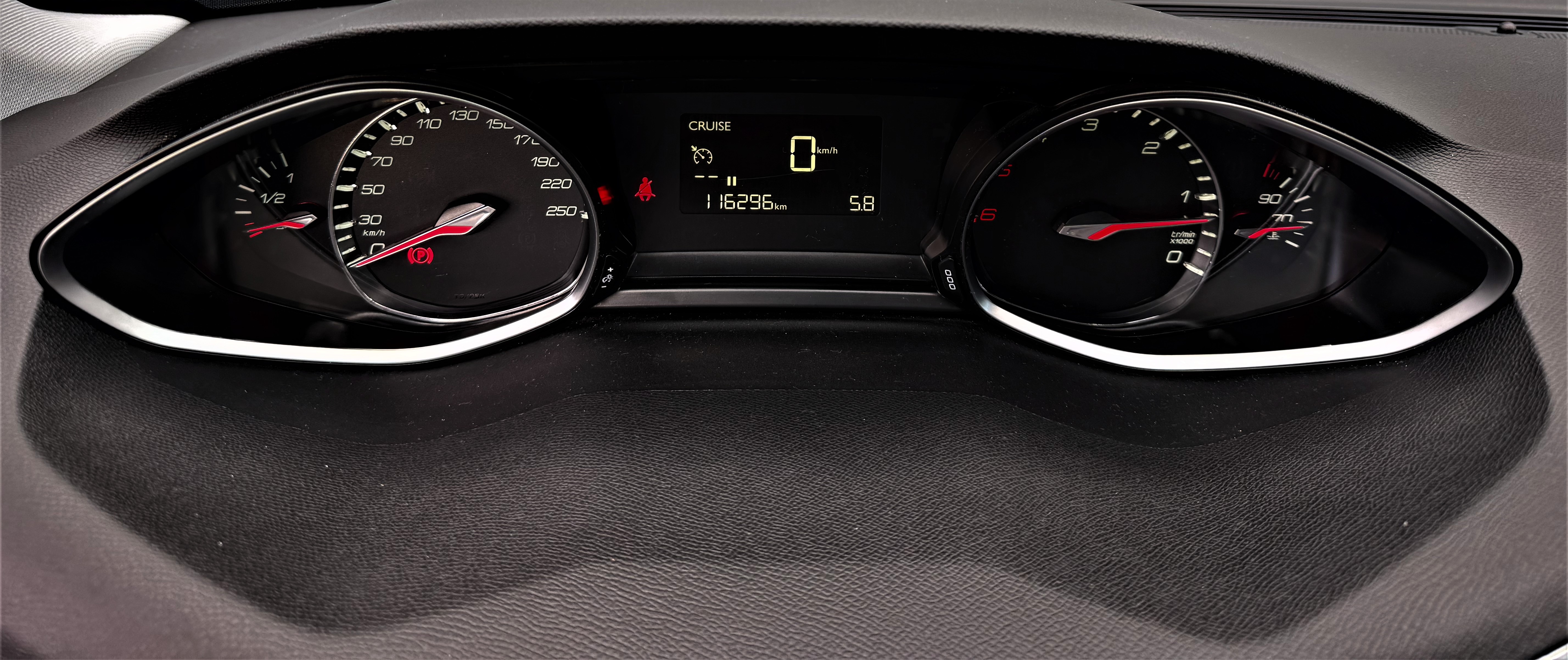 Peugeot 308 II HDi 130 S&S Allure Design' 1er Propriétaire