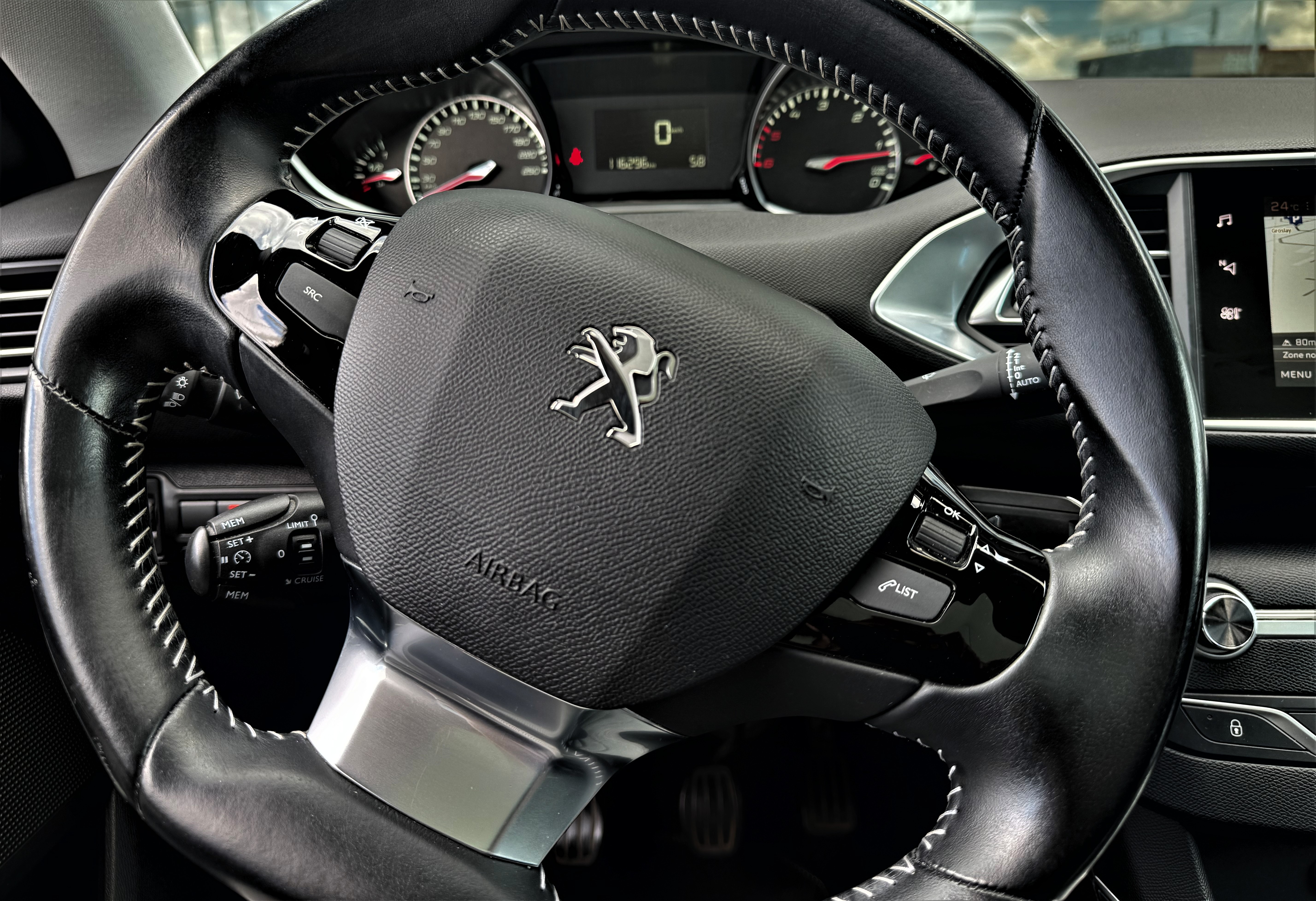 Peugeot 308 II HDi 130 S&S Allure Design' 1er Propriétaire
