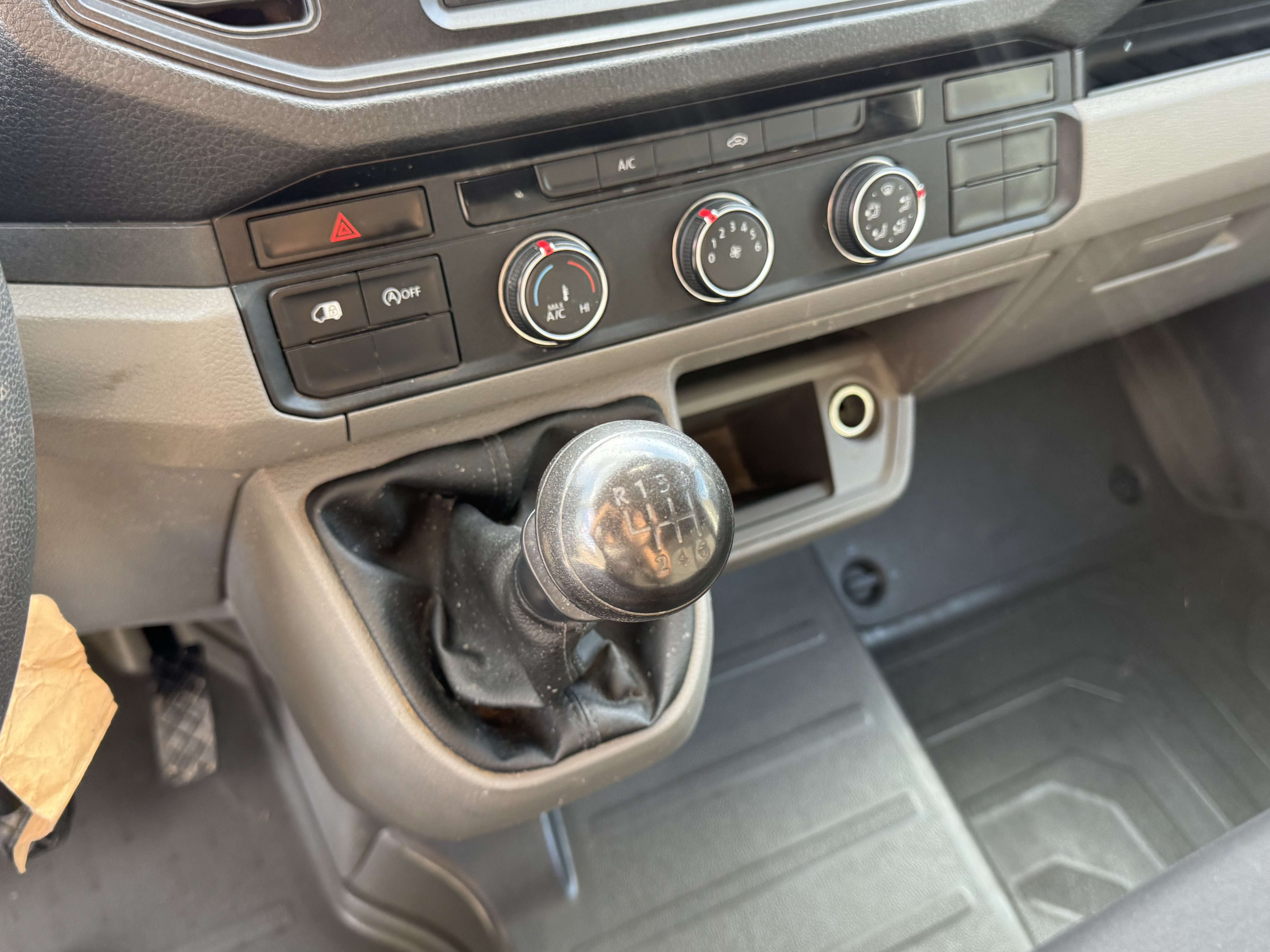 Volkswagen Crafter 2.0 CR TDi L2 H3 // GPS // CLIM // TVA RECUPERABLE