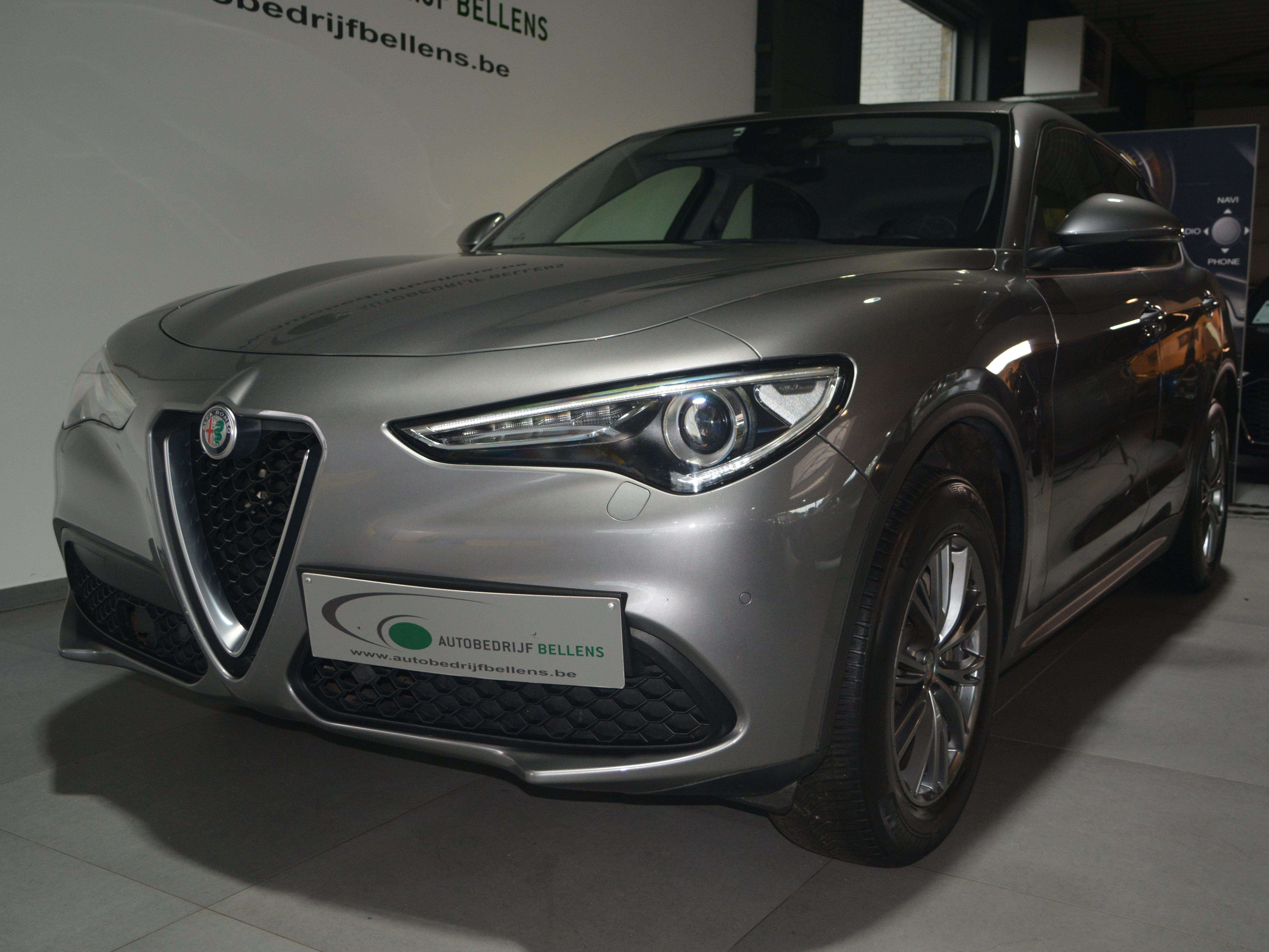 Alfa Romeo Stelvio Stelvio 2.0 Turbo 16V AT8-Q4 Super NAVI + CAM