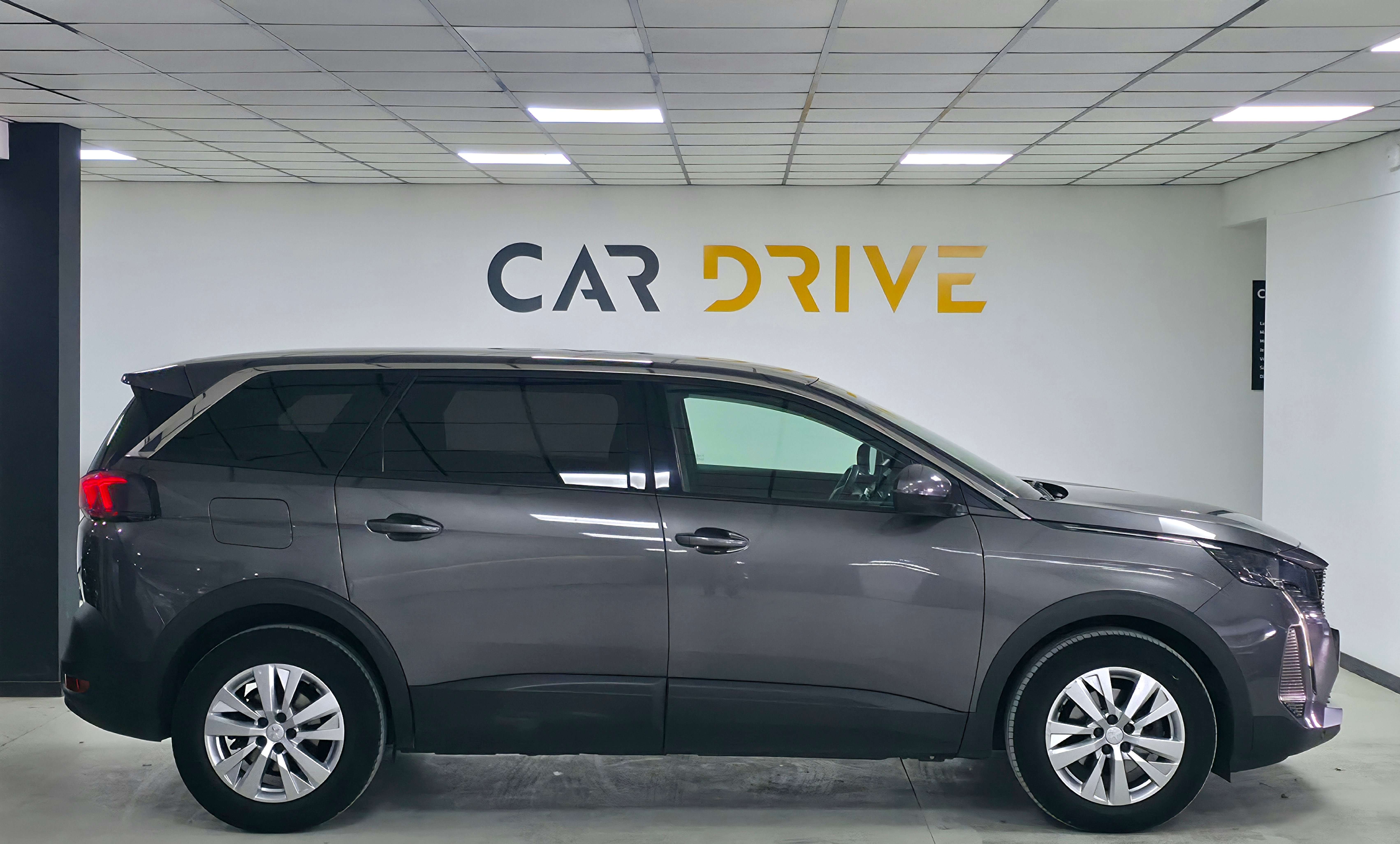 Peugeot 5008 1.5HDI FACELIFT 7PLACES/CAMERA/PDC/CARPLAY/FULL OP