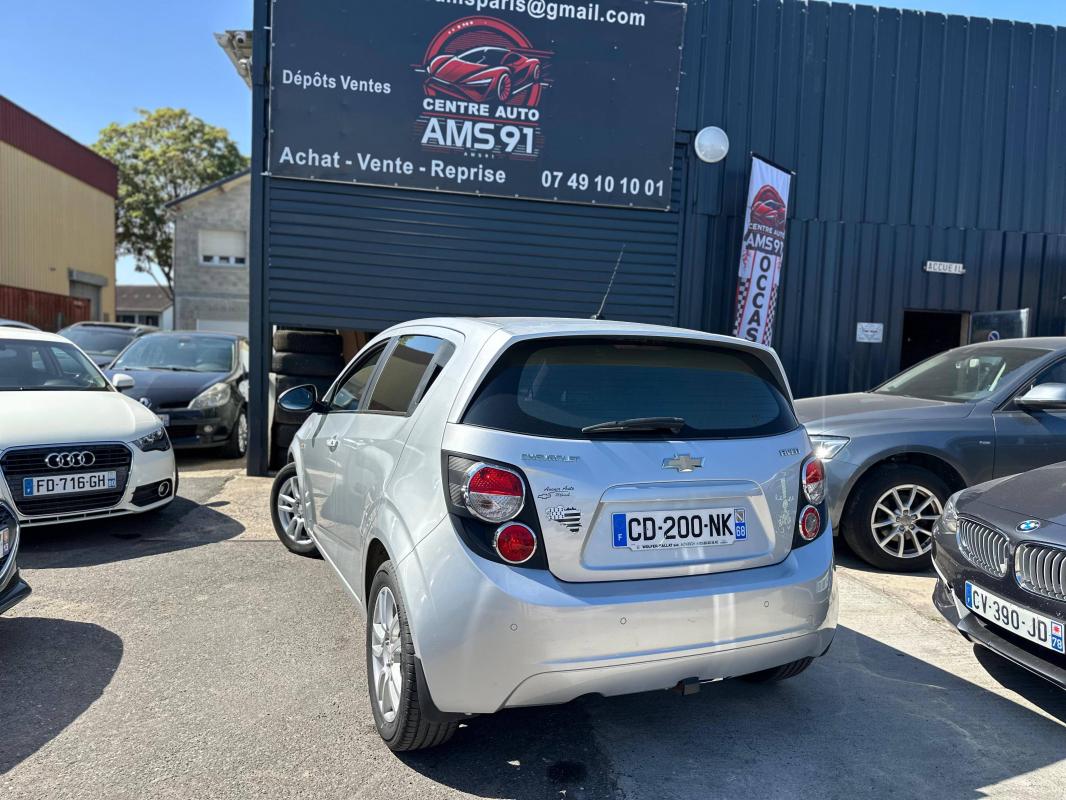 Chevrolet Aveo II 1.4 16v LTZ S&S 5p