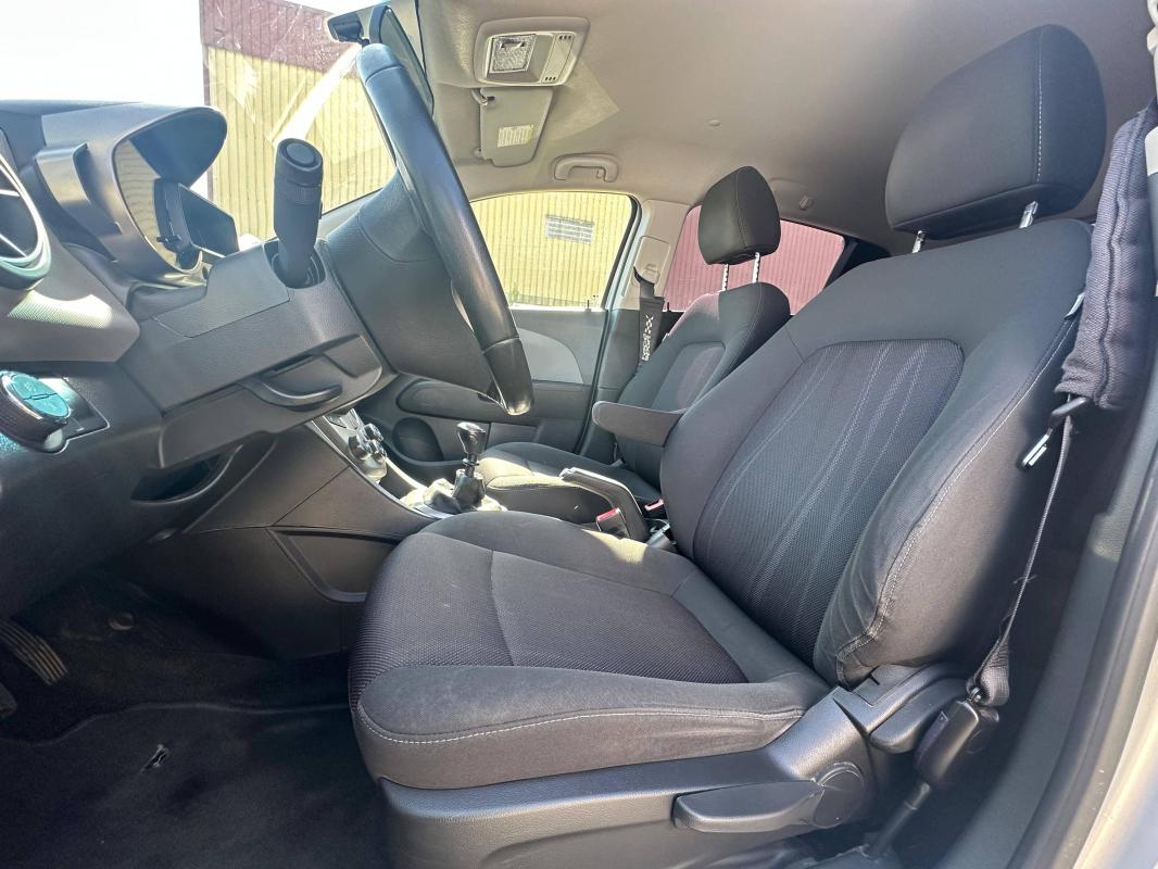 Chevrolet Aveo II 1.4 16v LTZ S&S 5p