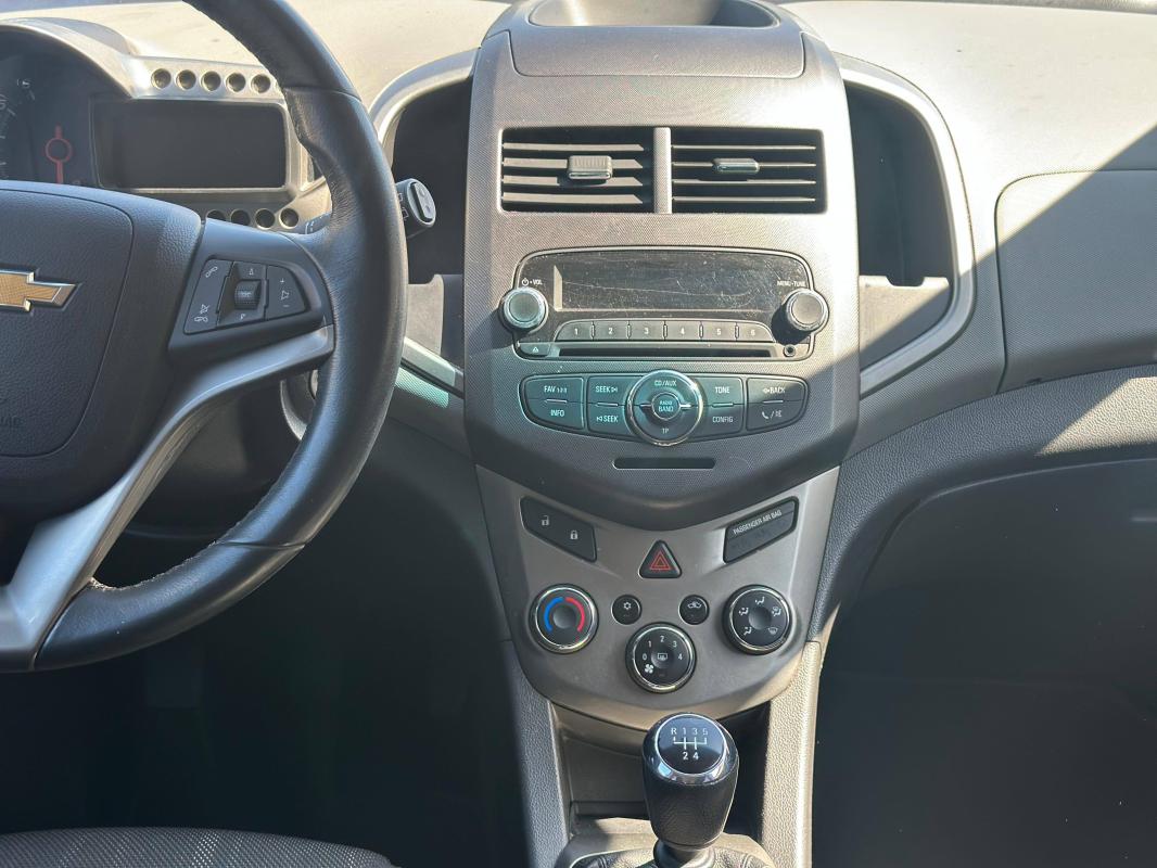 Chevrolet Aveo II 1.4 16v LTZ S&S 5p