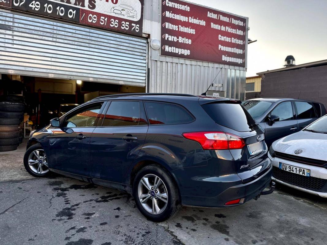Ford Focus II 1.6 TDCi 115ch FAP Stop&Start Titanium X