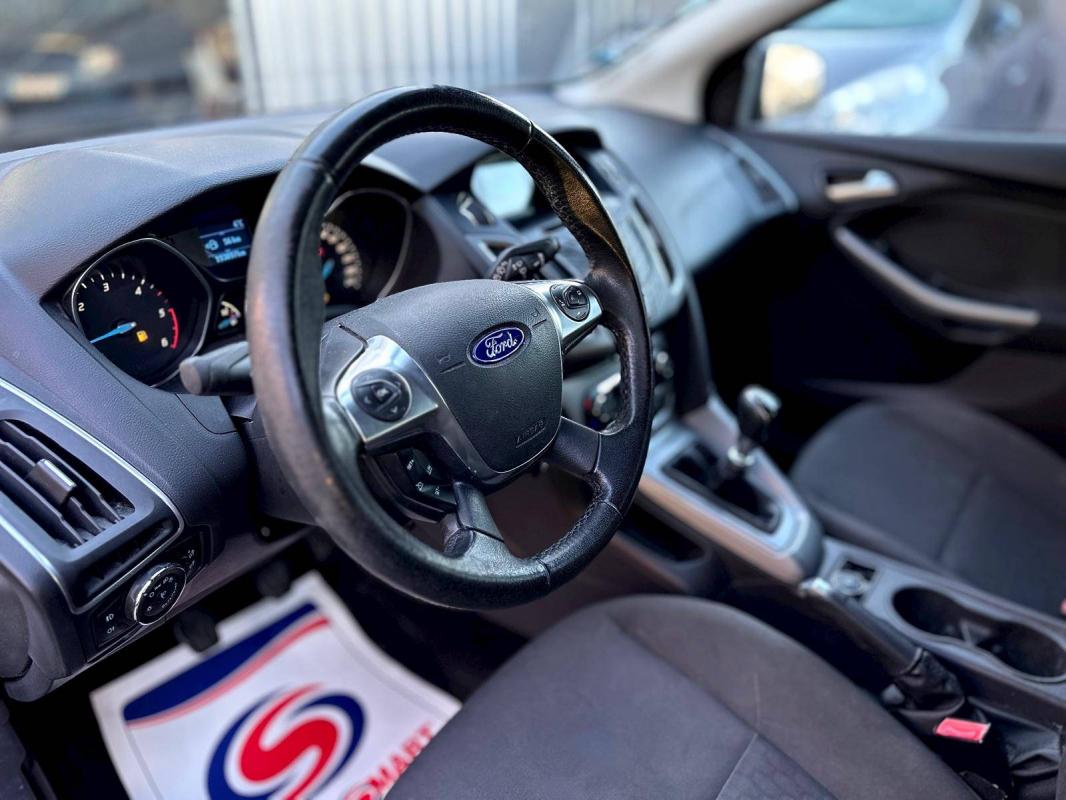 Ford Focus II 1.6 TDCi 115ch FAP Stop&Start Titanium X