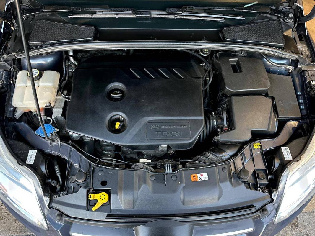 Ford Focus II 1.6 TDCi 115ch FAP Stop&Start Titanium X