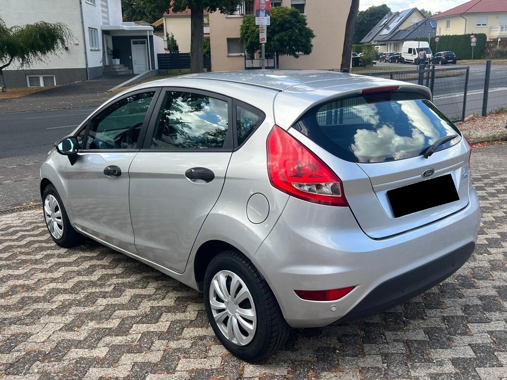 Ford Fiesta V (2) 1.25 60 AMBIENTE 5P