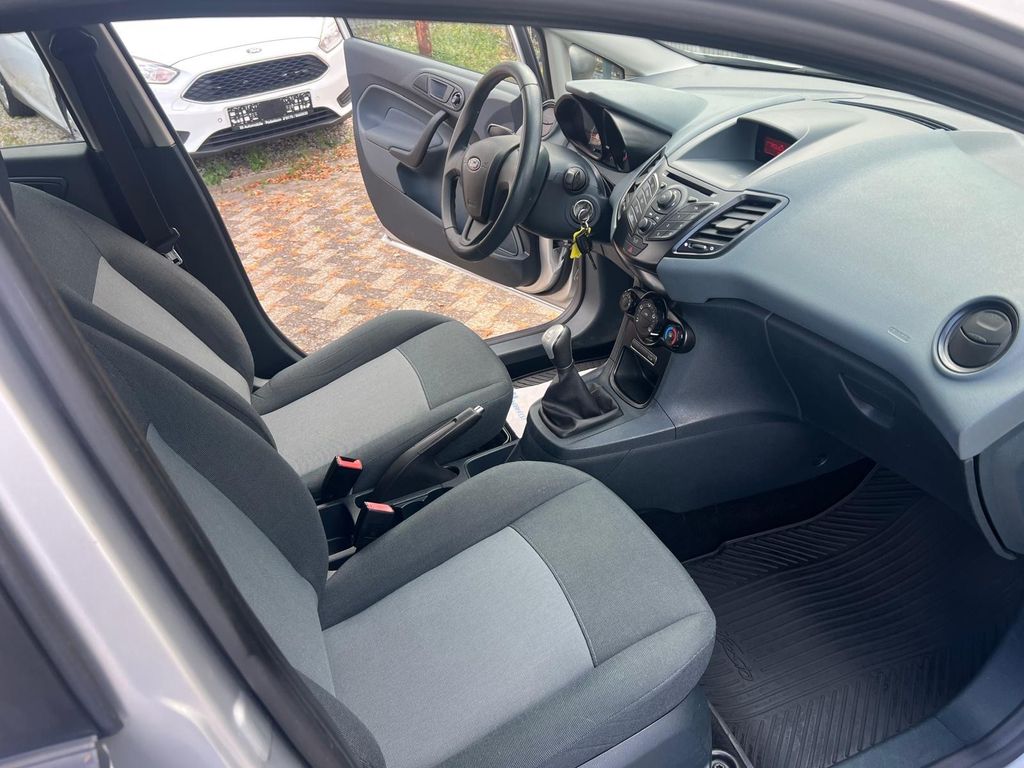 Ford Fiesta V (2) 1.25 60 AMBIENTE 5P