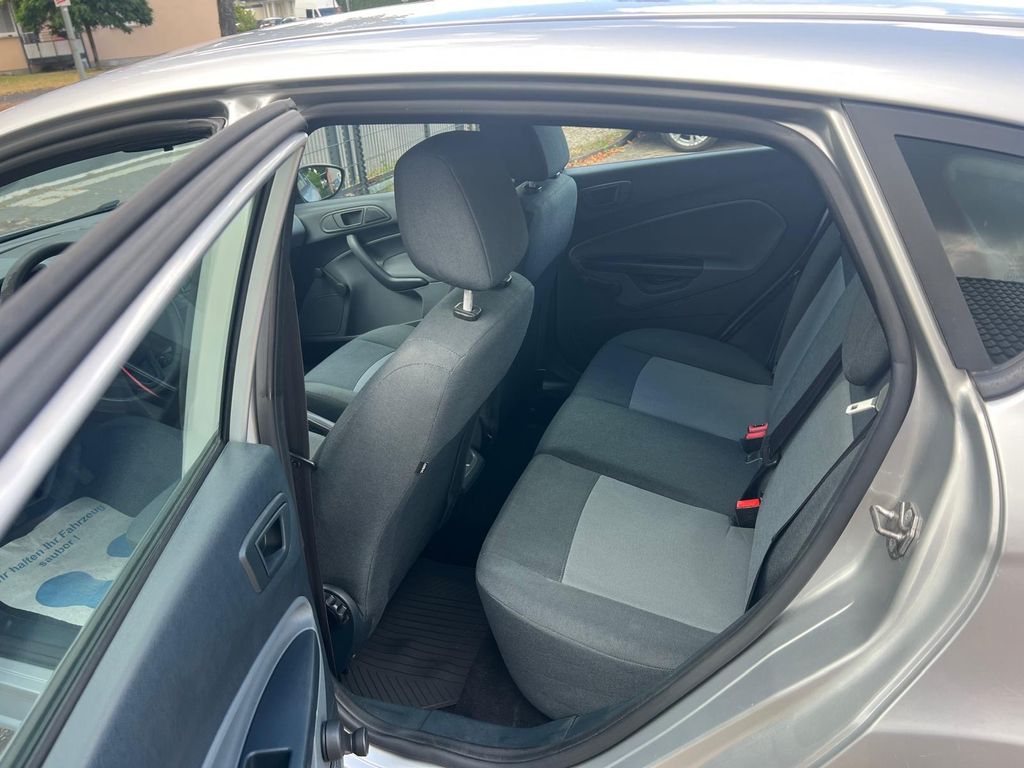 Ford Fiesta V (2) 1.25 60 AMBIENTE 5P