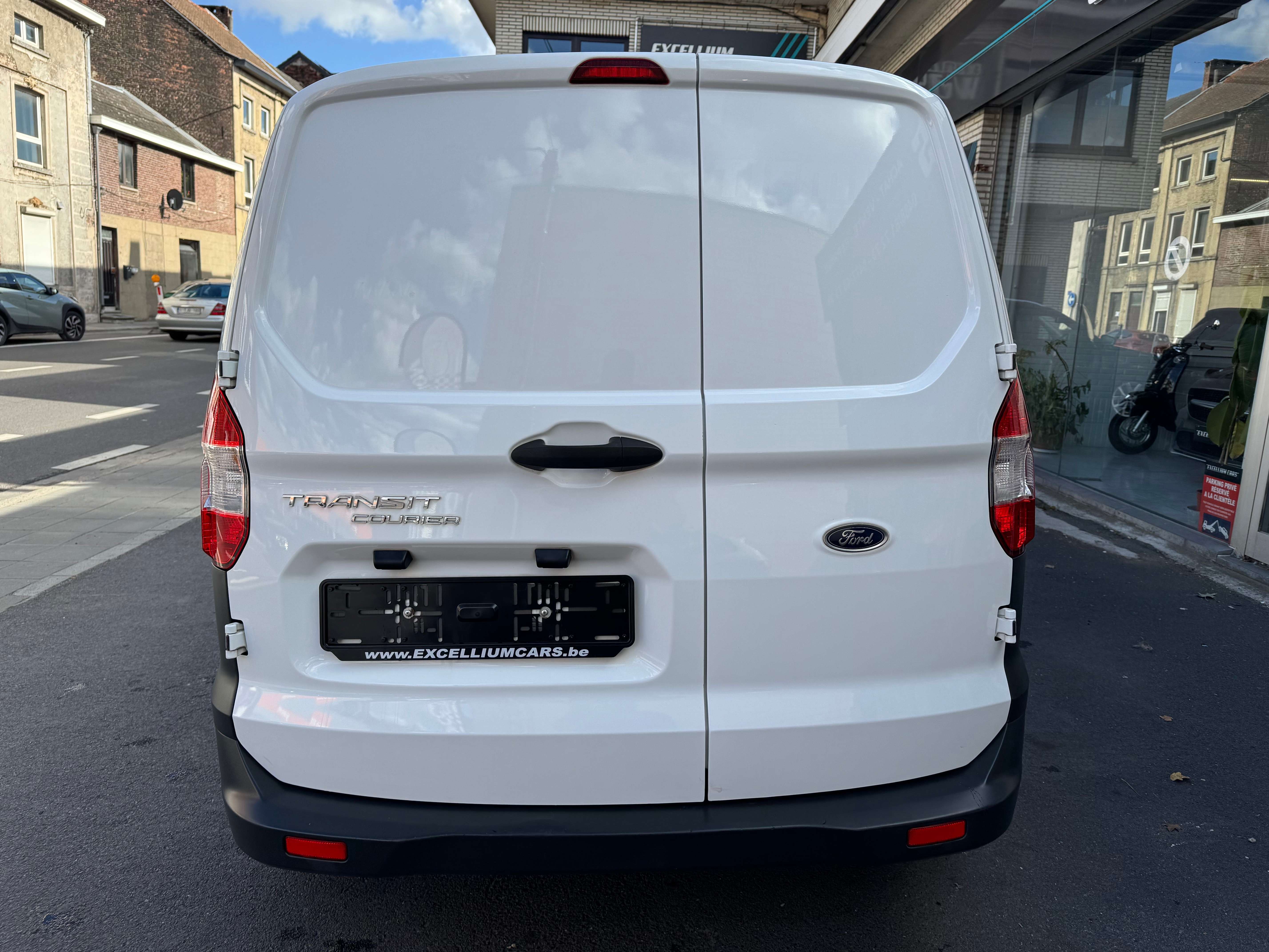 Ford Transit Courier 1.5 TDCi 2place Airco