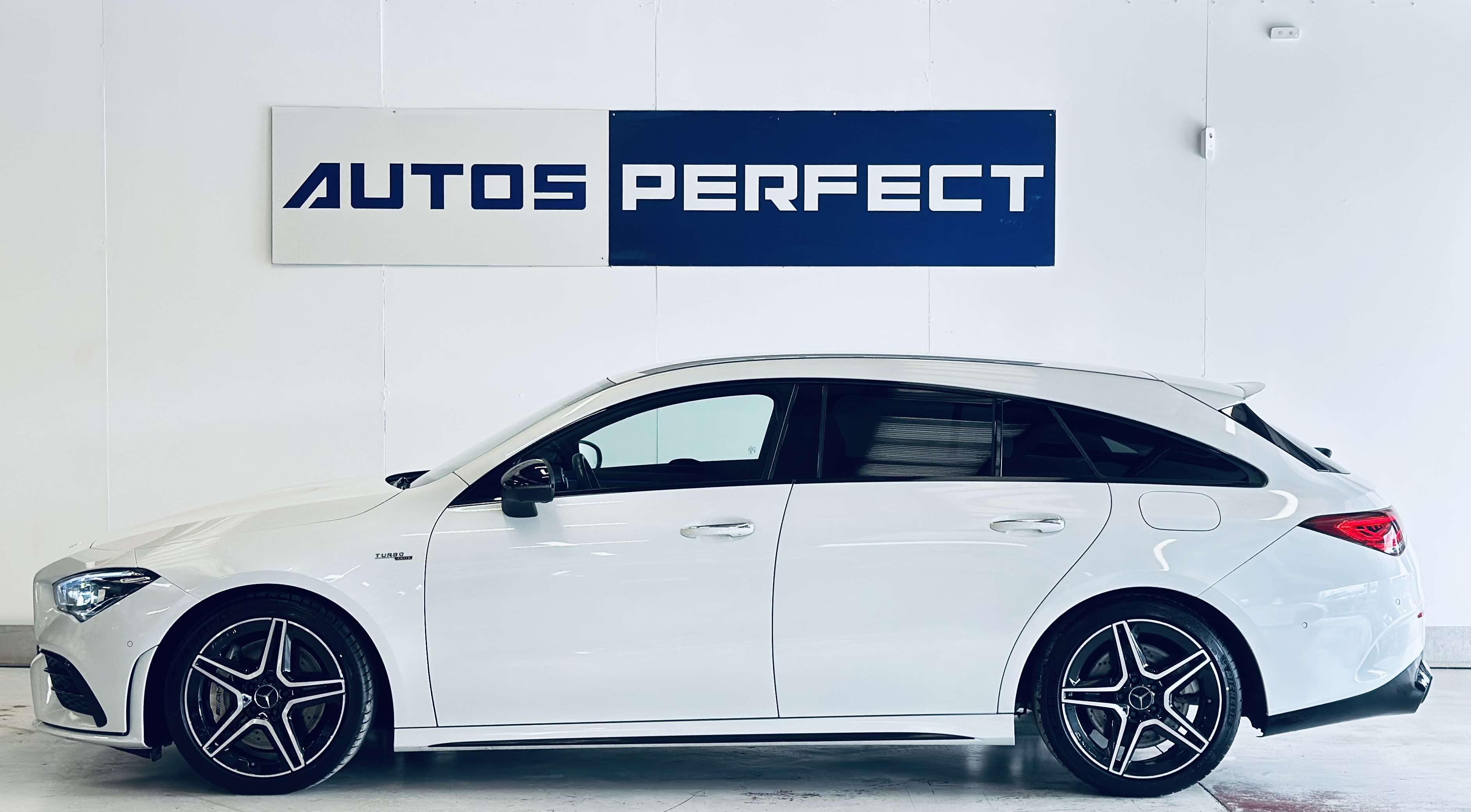 Mercedes-Benz CLA 35 AMG 4-Matic BOITE AUTO PALETTE CAMERA PDC NAVI BIZONE