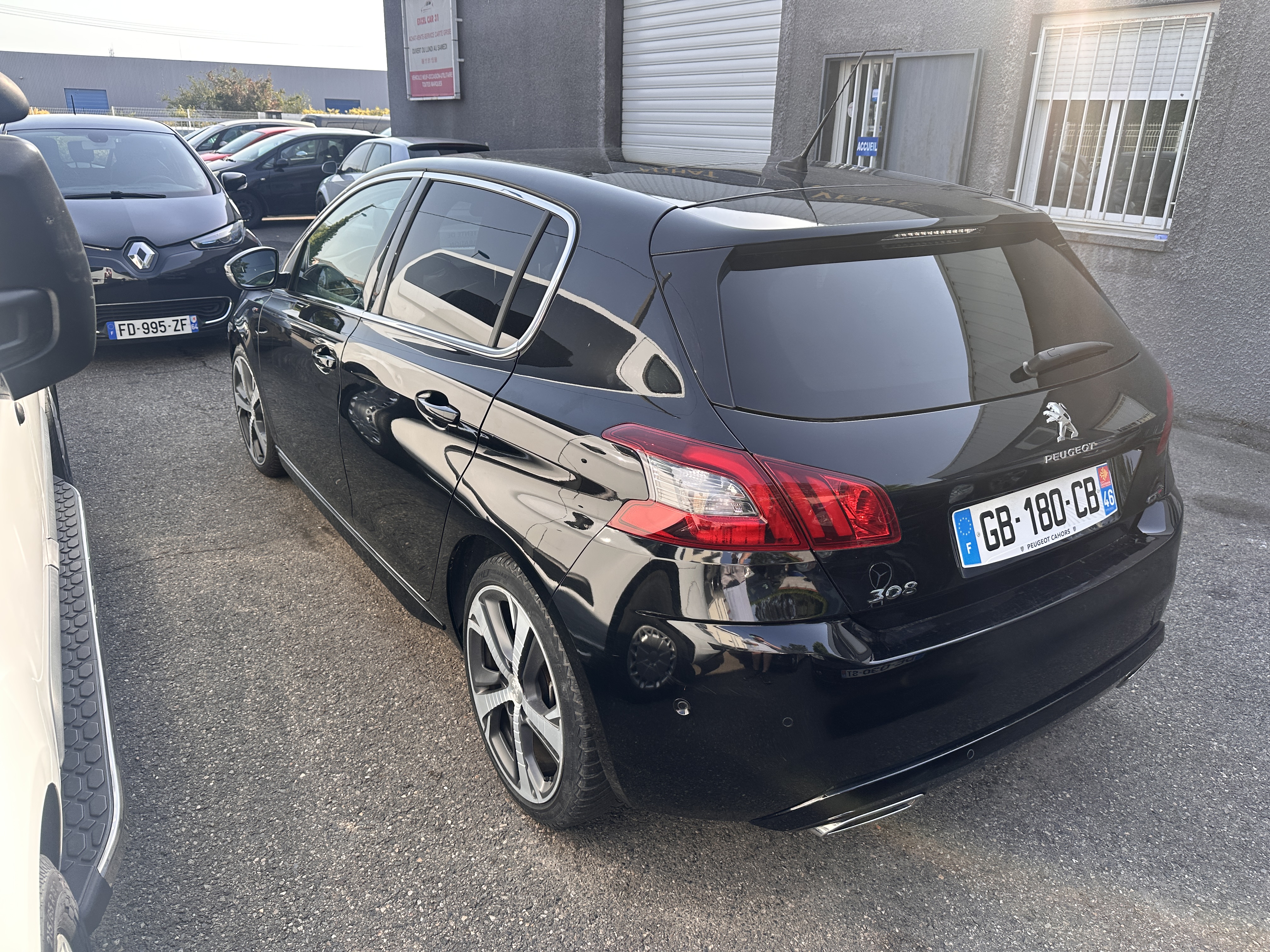 Peugeot 308 III 1.5 BLUEHDI 130 GT EAT8
