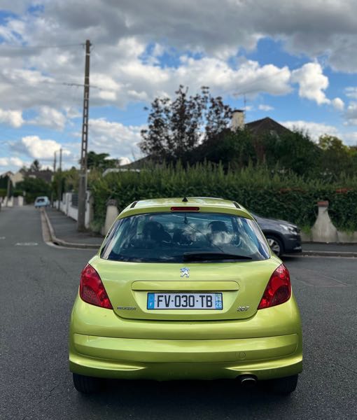 Peugeot 207 1.6 HDI 16V 90 EXECUTIVE 5P
