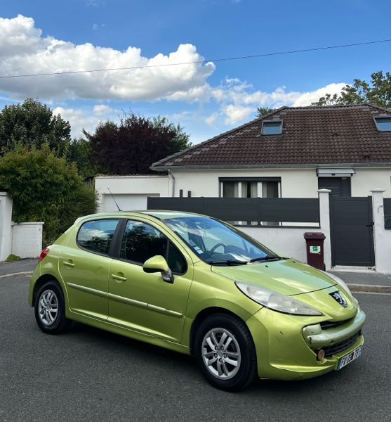 Peugeot 207 1.6 HDI 16V 90 EXECUTIVE 5P