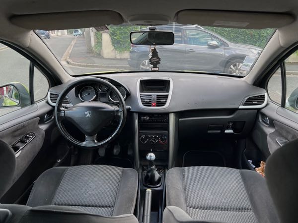Peugeot 207 1.6 HDI 16V 90 EXECUTIVE 5P
