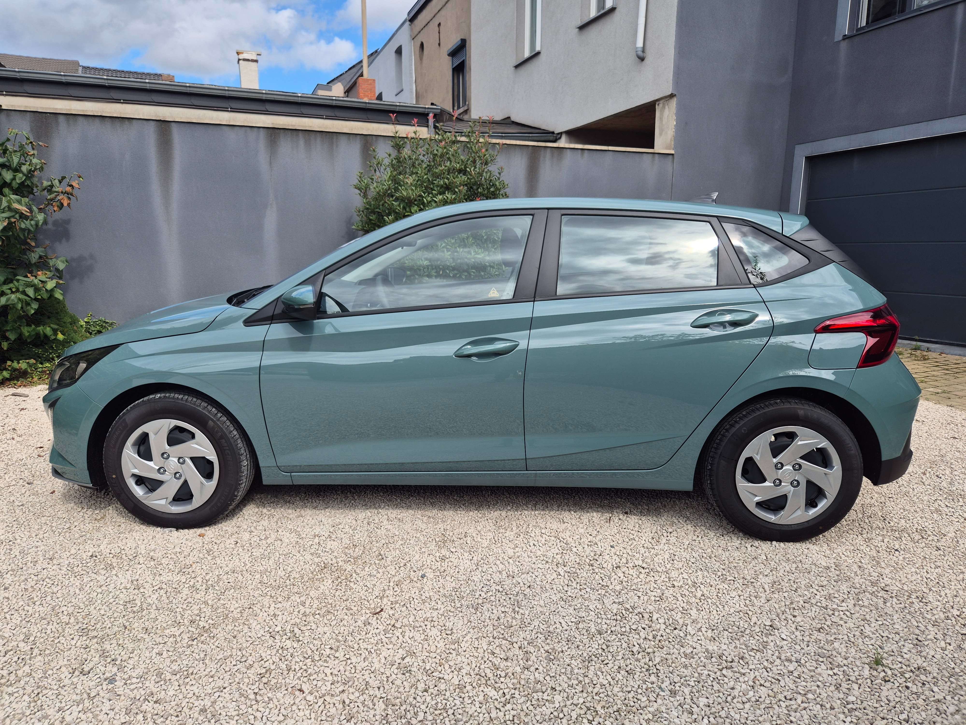 Hyundai i20 1.2i 83 - Faible Consommation et Fiable - Garantie Constructeur Roulez Sans Stress - Dispo -48H - Zone LEZ Ok 12/2034