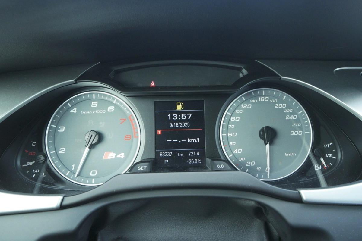 Audi S4 3.0 V6 TFSI 333 QUATTRO S-TRONIC 7