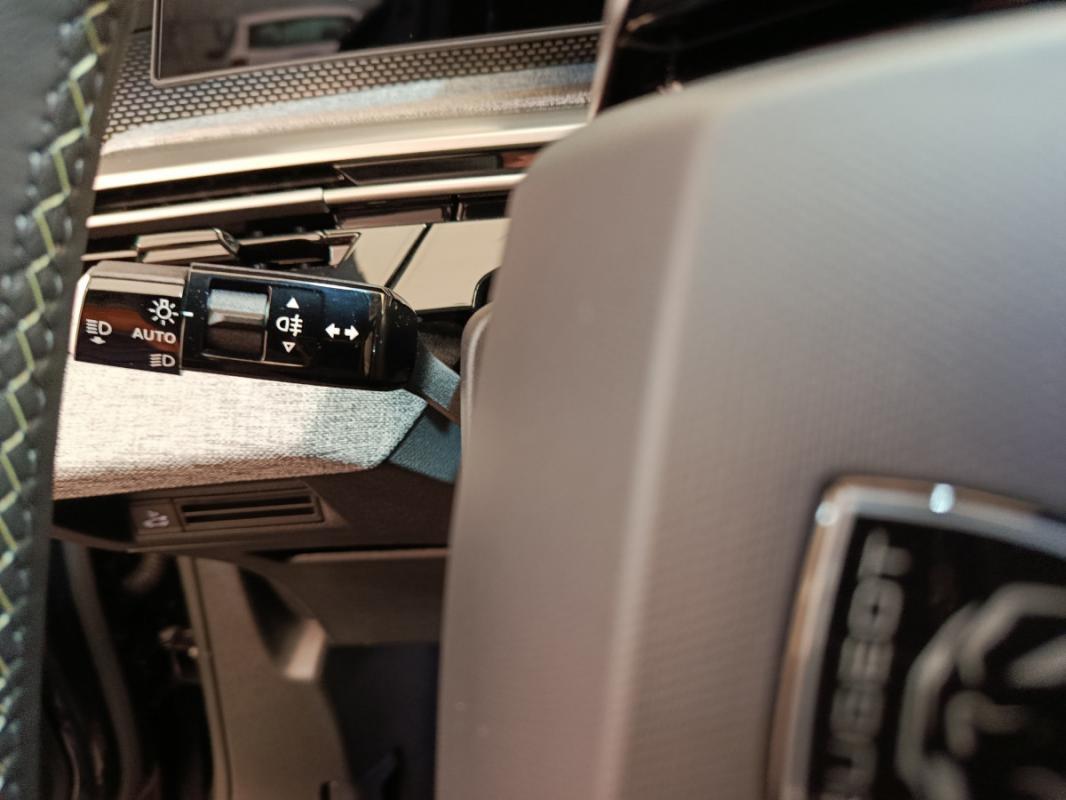 Peugeot 3008 III 1.2 HYBRID 145 E-DCS6 GT