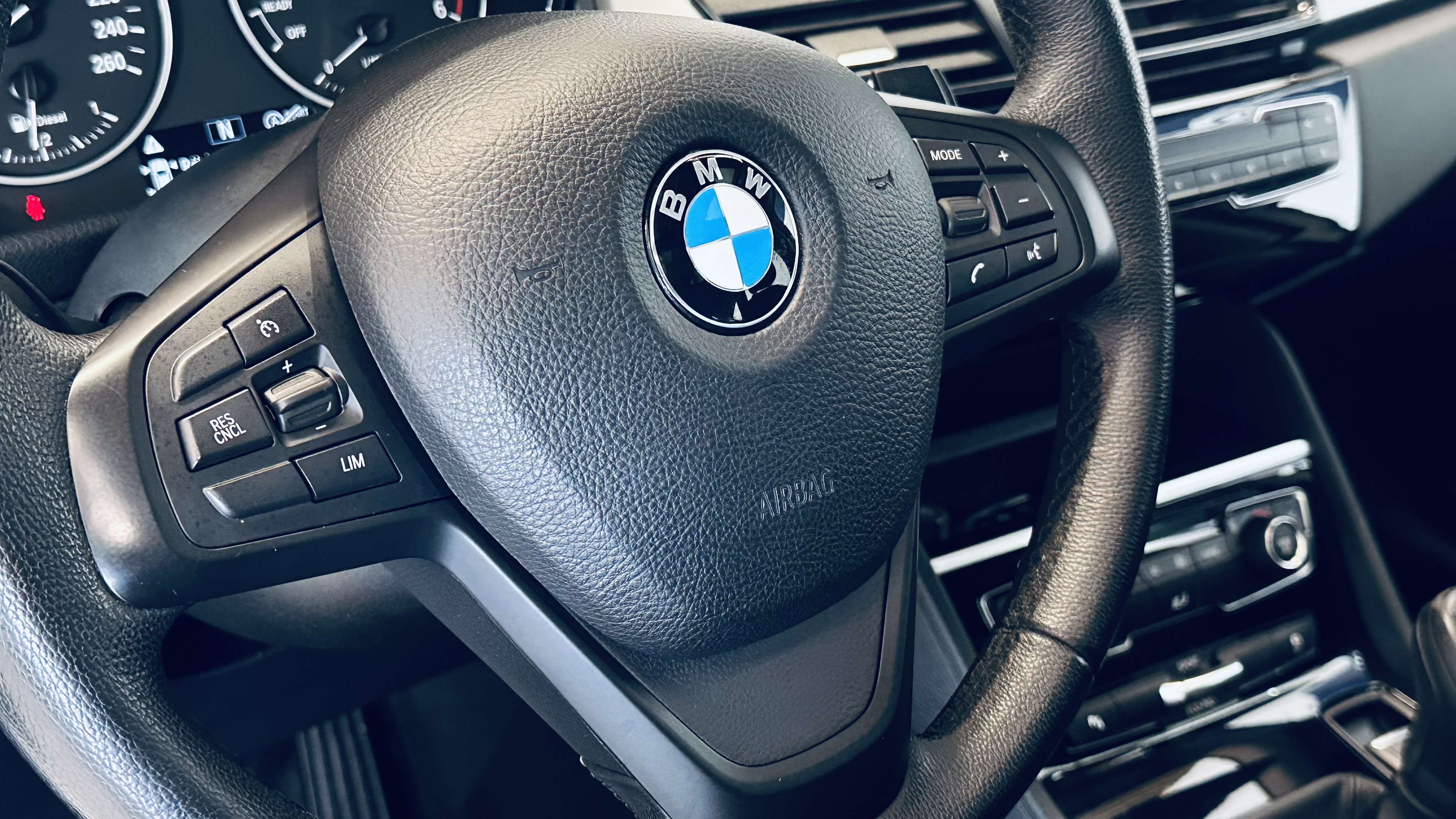 BMW 216 dActive Tourer PDC NAVI CLIM BIZONE TOIT PANO-OUVR