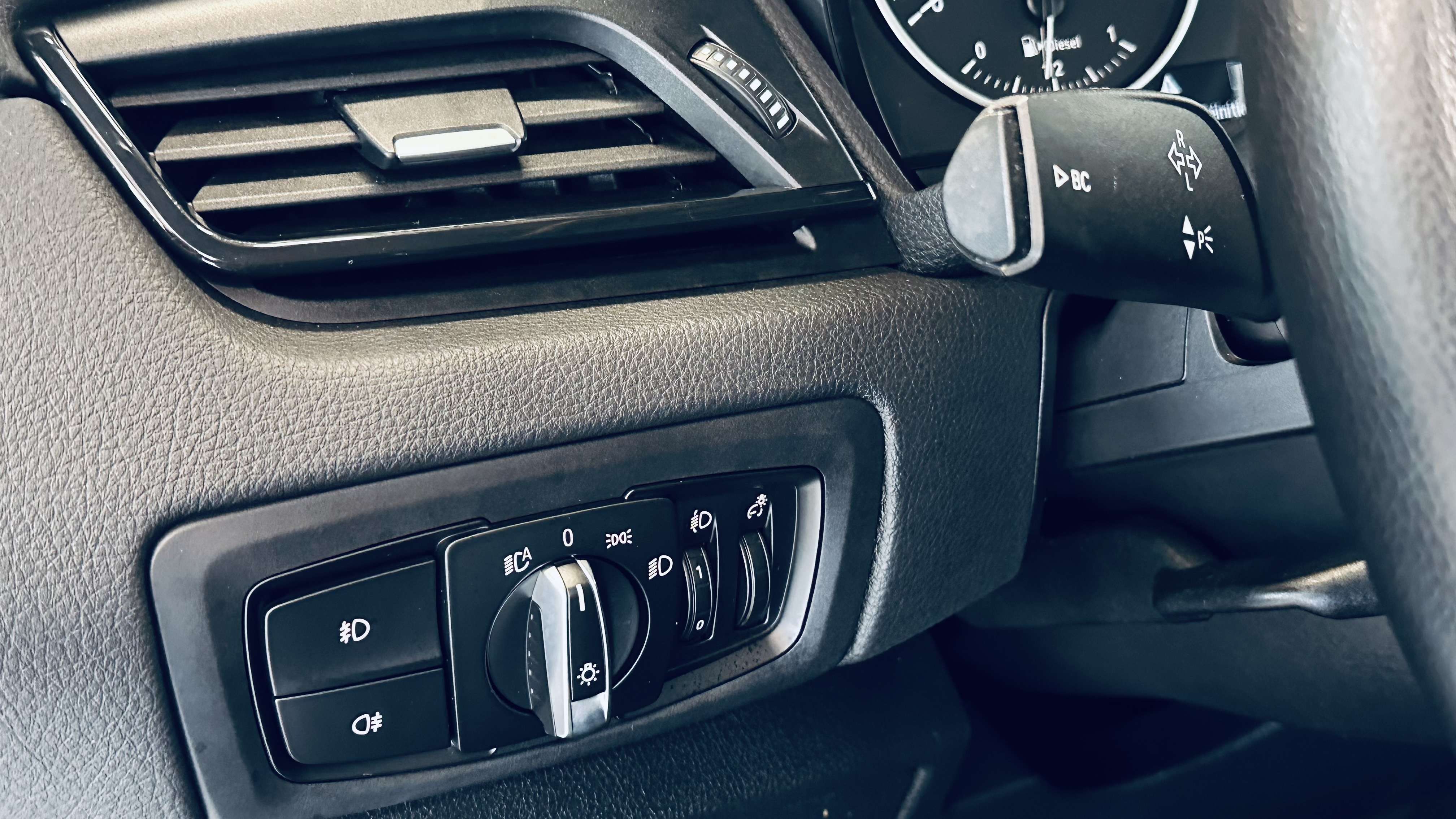 BMW 216 dActive Tourer PDC NAVI CLIM BIZONE TOIT PANO-OUVR