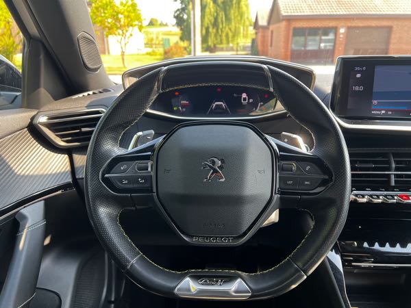 Peugeot 2008 II 1.5 BLUEHDI 130 S&amp;S GT LINE EAT8