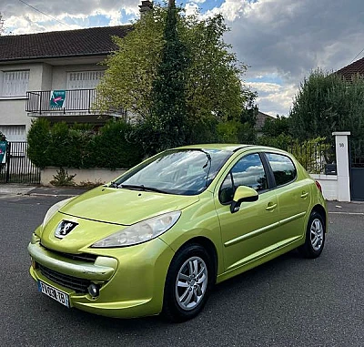 Peugeot 207 1.6 HDI 16V 90 EXECUTIVE 5P