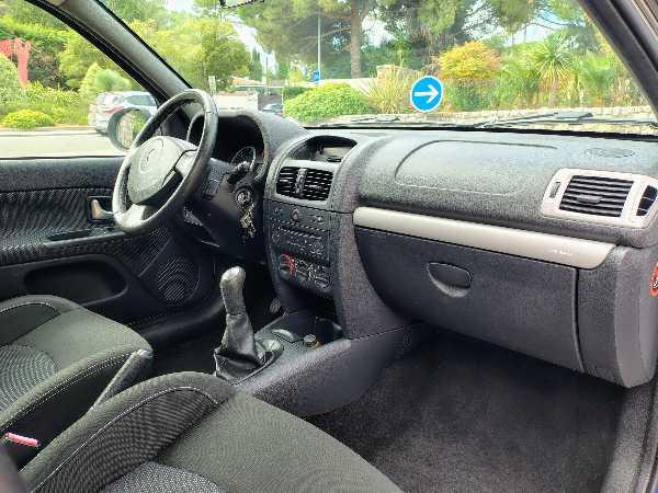 Renault Clio II (2) CAMPUS 1.5 DCI 70 DYNAMIQUE 5P