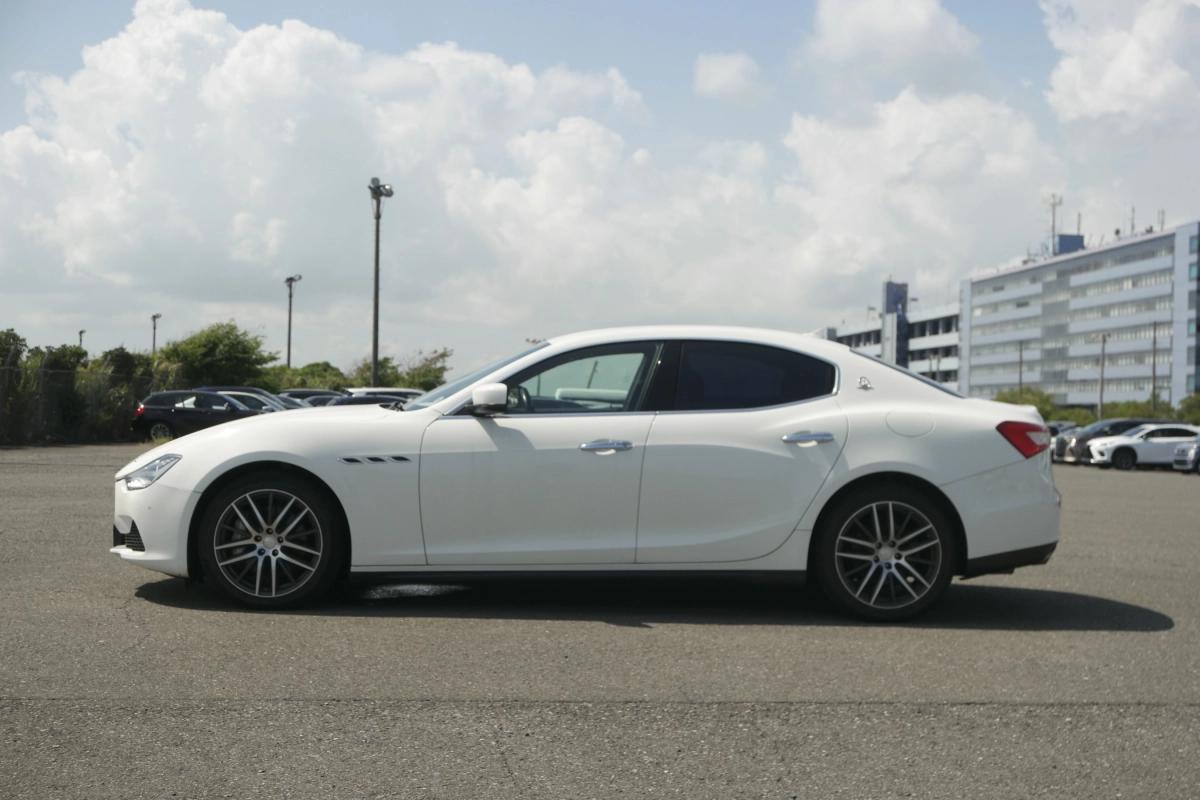 Maserati Ghibli 3.0 330 BVA