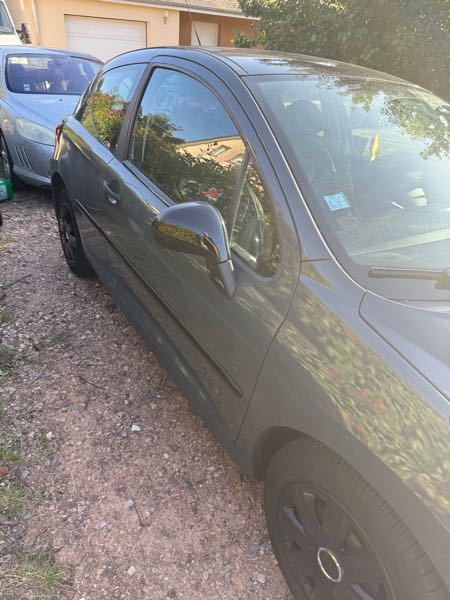 Peugeot 207 1.4 HDI 70 EXECUTIVE 5P