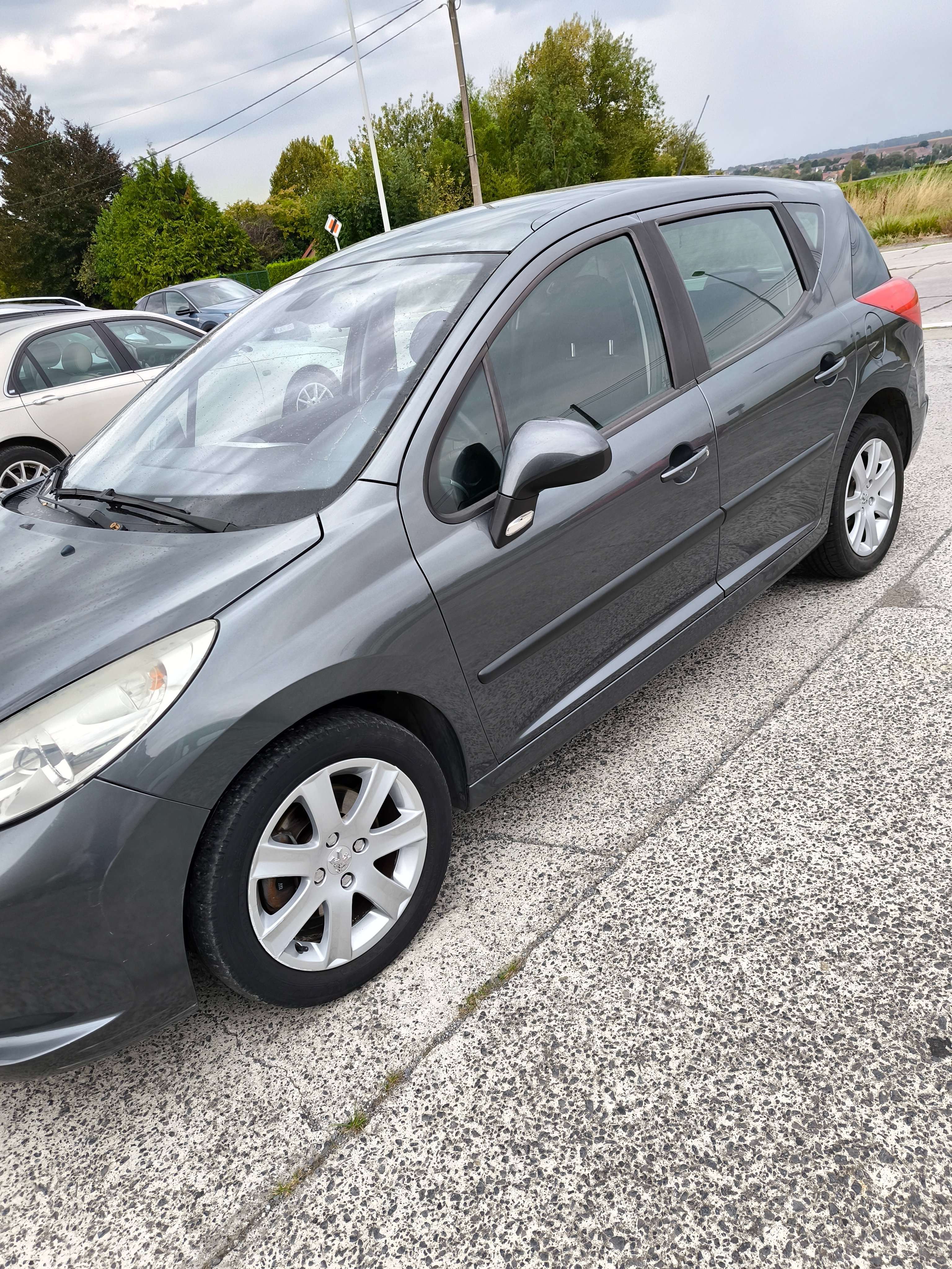 Peugeot 207 Peugeot 207 brk 1600 essence boîte automatique