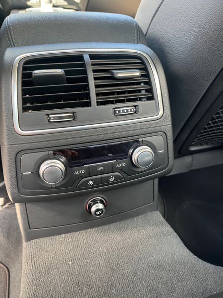 Audi A6 IV (2) 2.0 TDI 150 ULTRA AMBIENTE S TRONIC