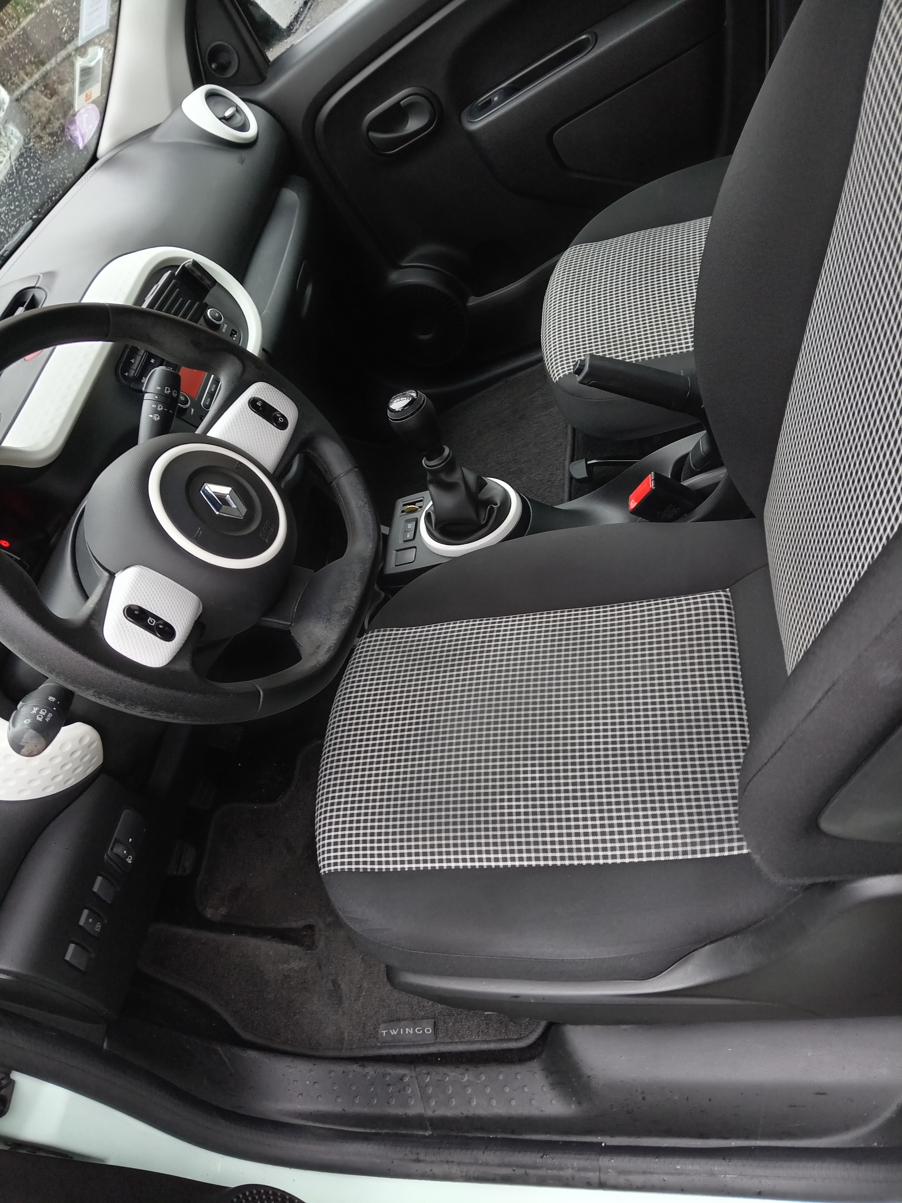 Renault Twingo III (2) 1.0 SCE 65 LIFE