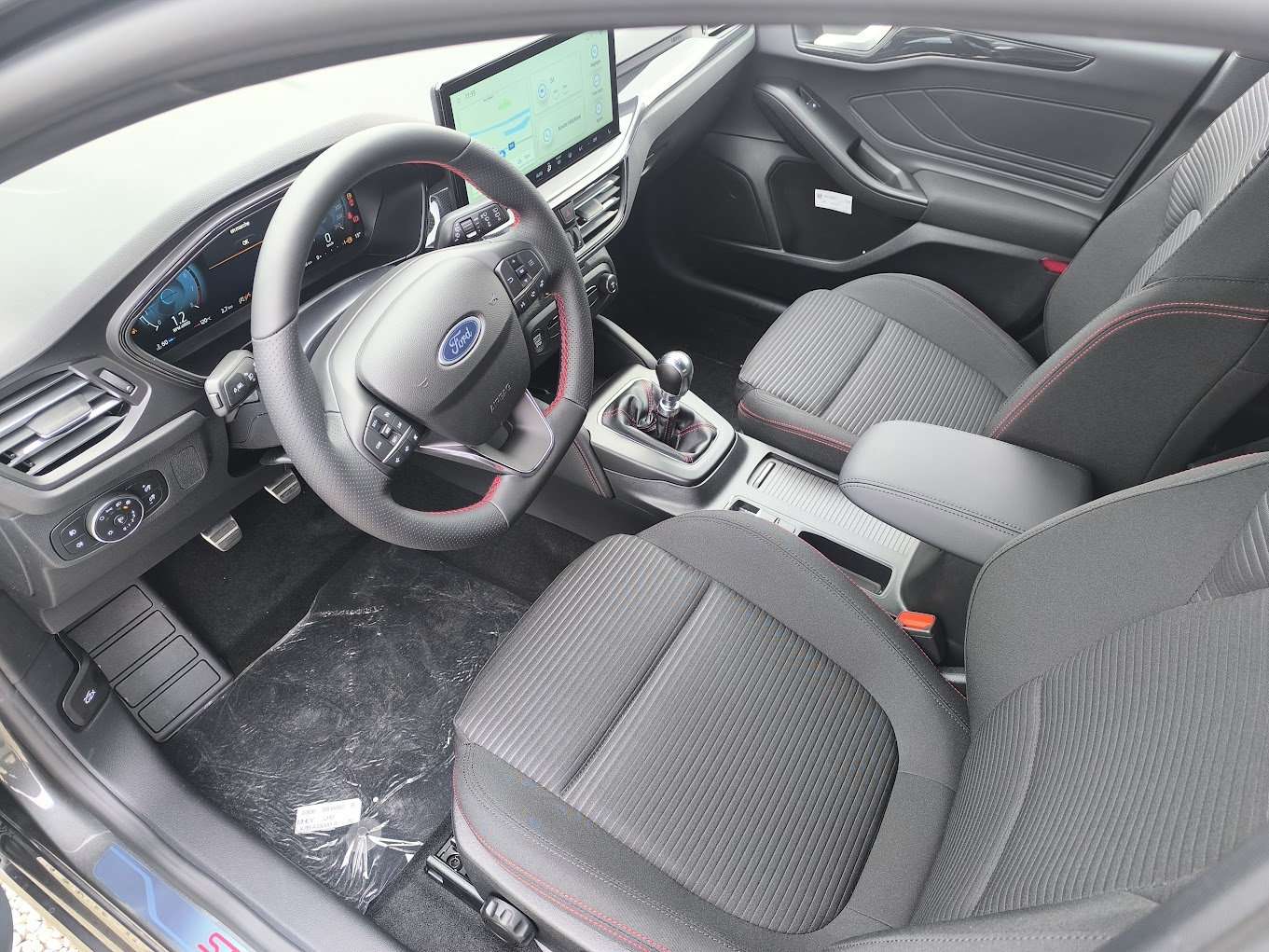 Ford Focus ST-Line X break - 1.0i mHev 125cv - Toit ouvrant