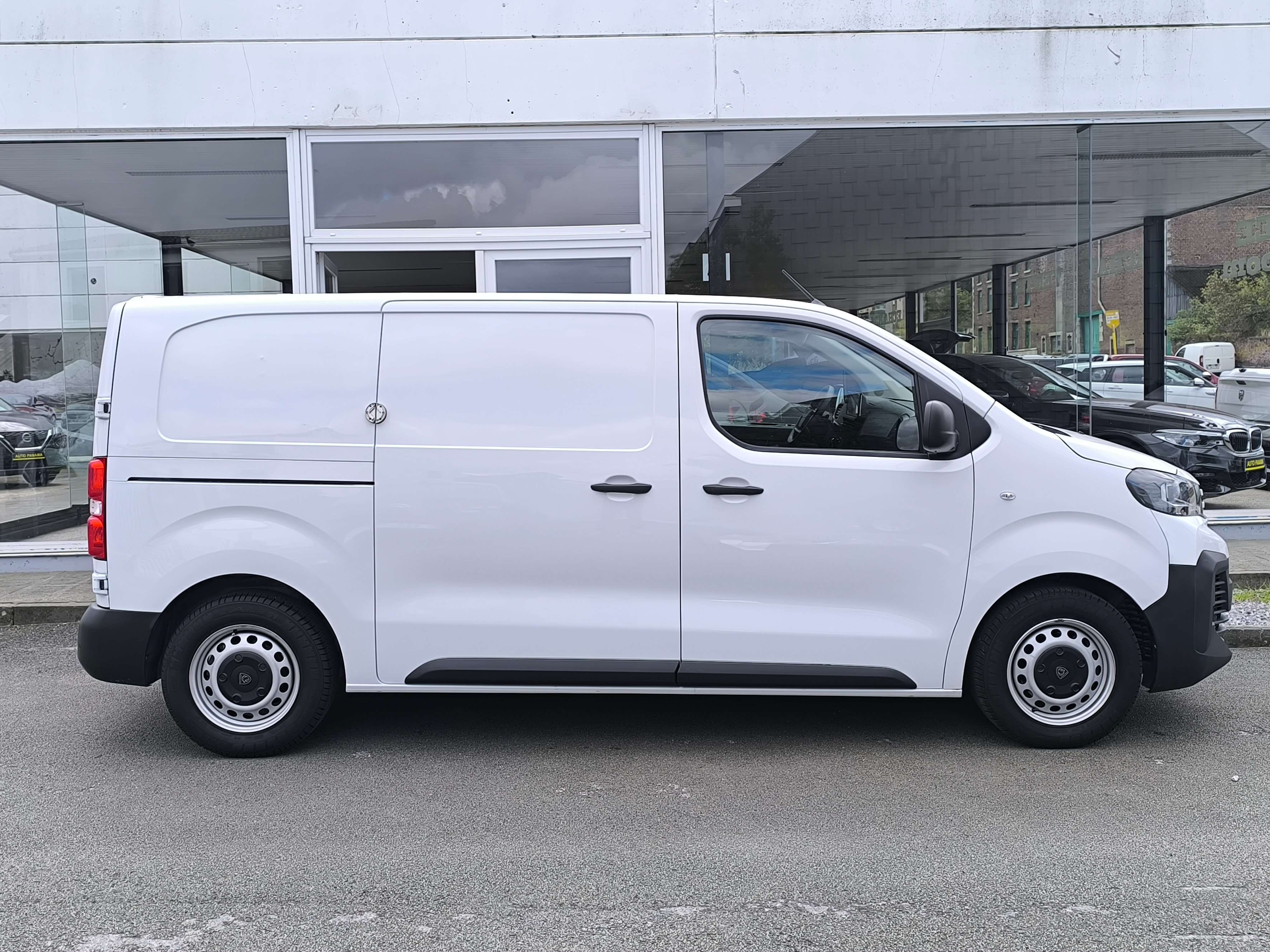 Peugeot Expert 2.0 HDi L1 B.AUTO 177CV 3 PLACES COCKPIT NEW MODEL