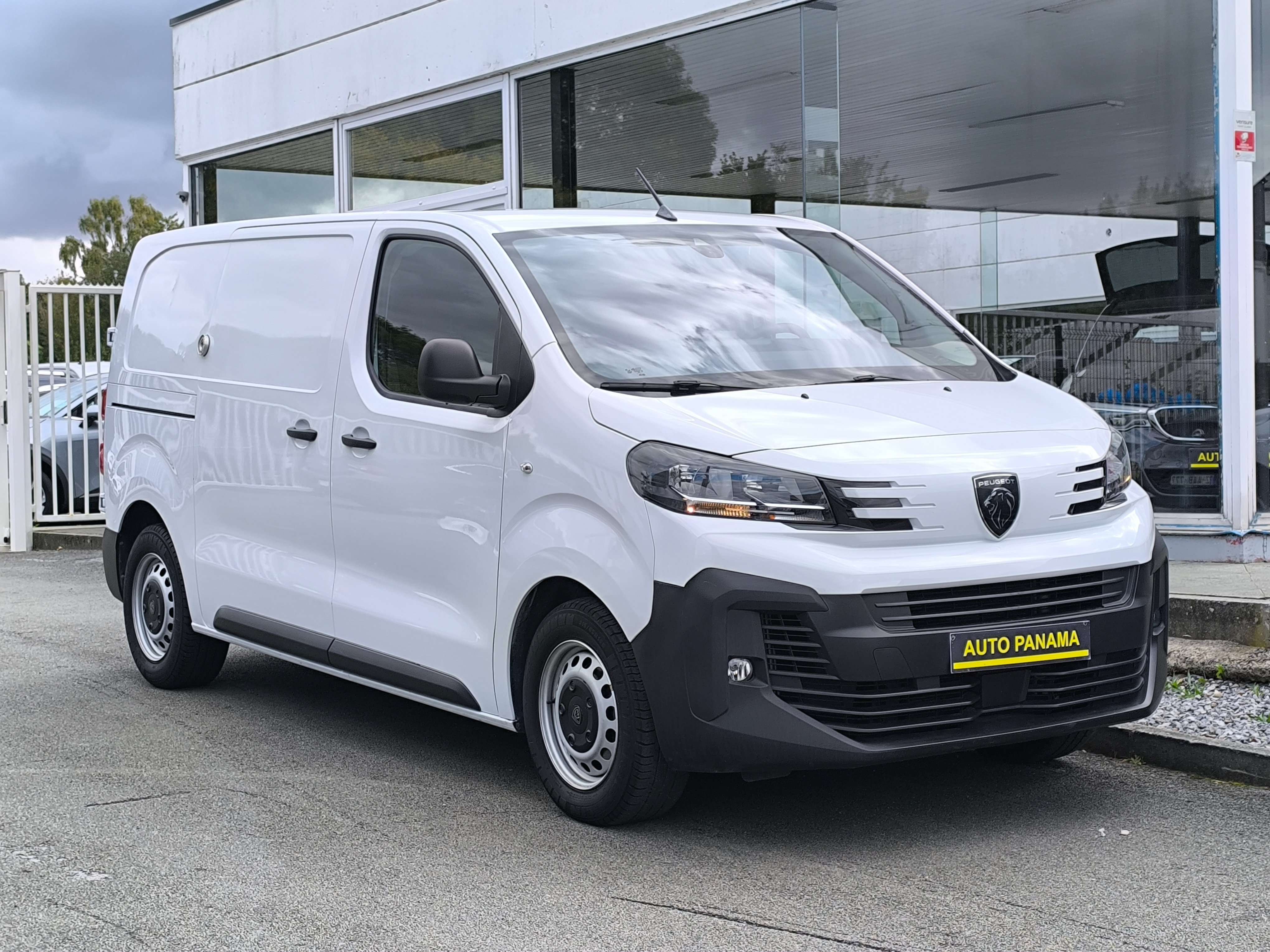 Peugeot Expert 2.0 HDi L1 B.AUTO 177CV 3 PLACES COCKPIT NEW MODEL