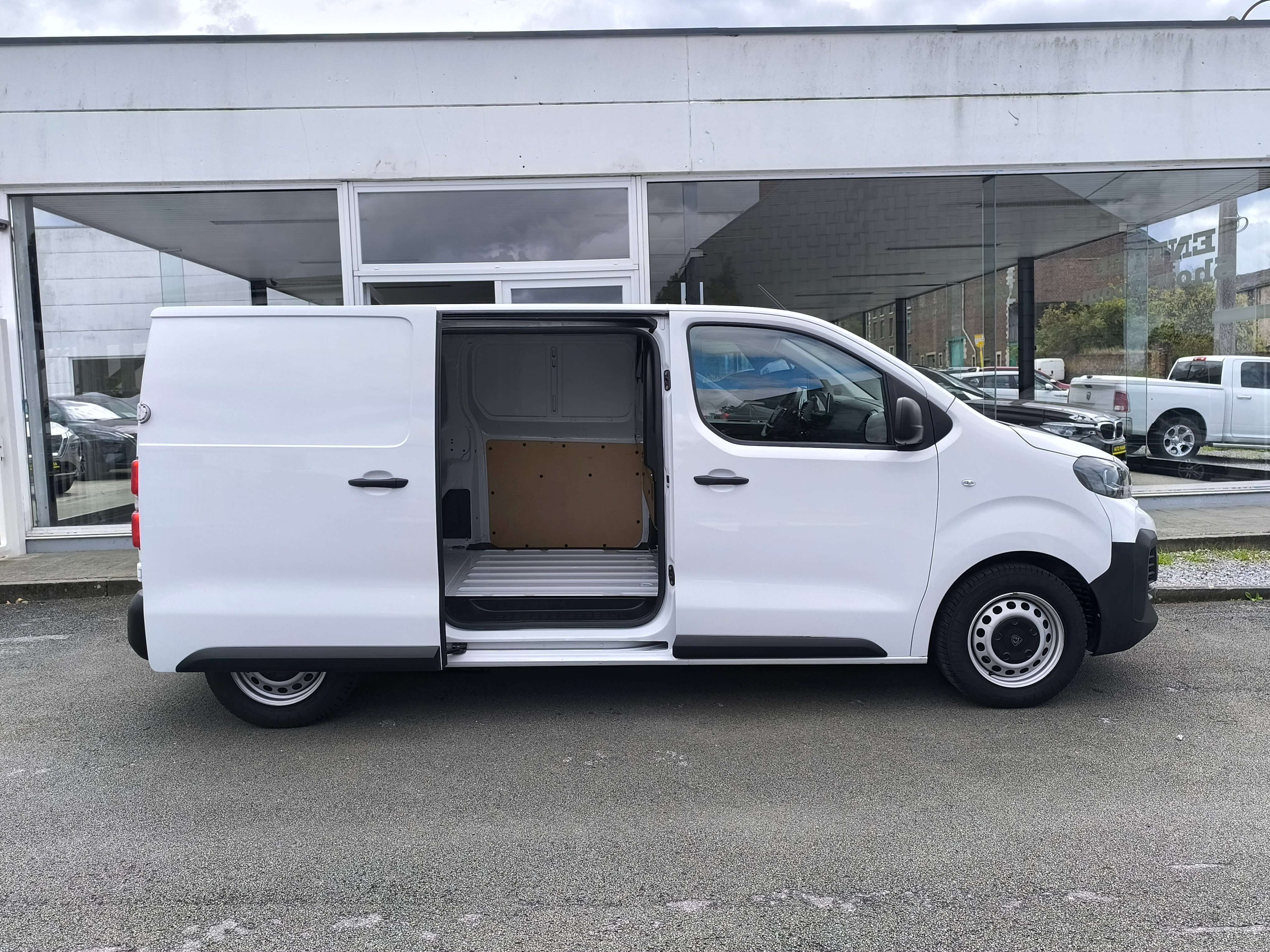 Peugeot Expert 2.0 HDi L1 B.AUTO 177CV 3 PLACES COCKPIT NEW MODEL