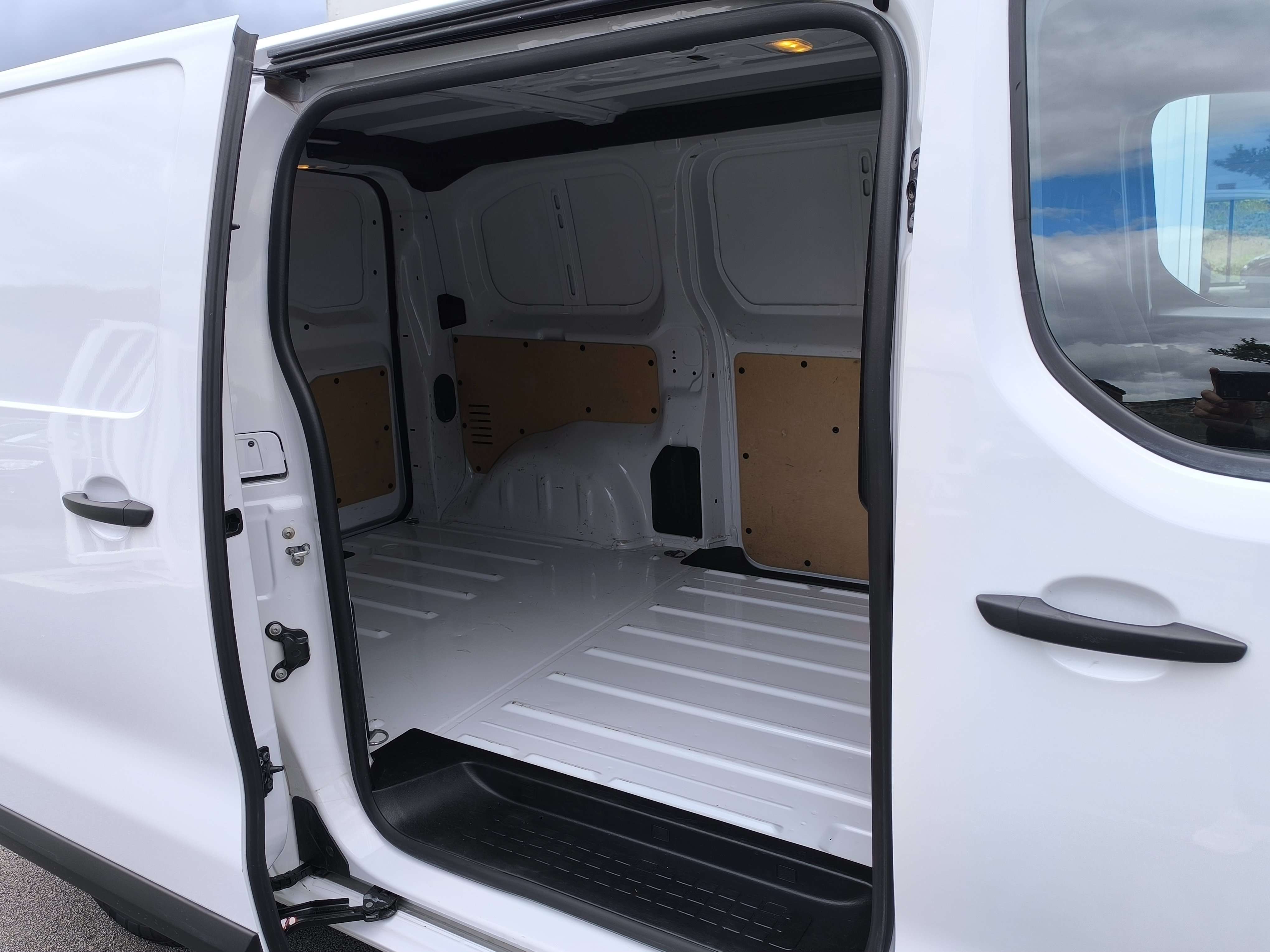 Peugeot Expert 2.0 HDi L1 B.AUTO 177CV 3 PLACES COCKPIT NEW MODEL